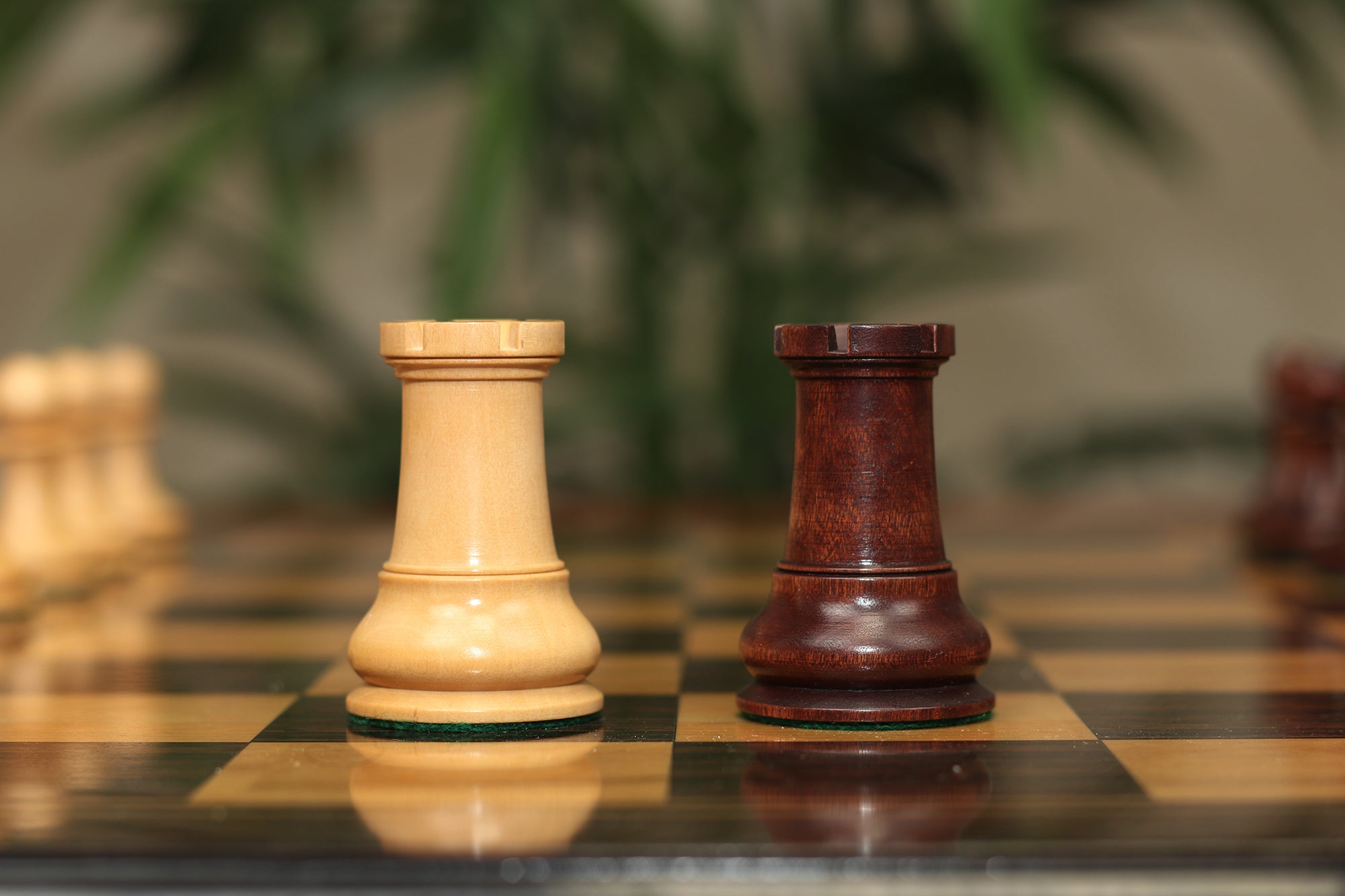 Nathaniel 1849 Reproduction Vintage 4.4" Chess Pieces Natural/Mahogany Stained Boxwood