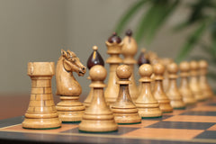 THE 1951-1954 "ČESKÁ KLUBOVKA" FIDE TOURNAMENT CZECH REPRODUCED CHESSMEN IN DISTRESSED/MAHOGANY STAINED BOXWOOD - 4.0" KING