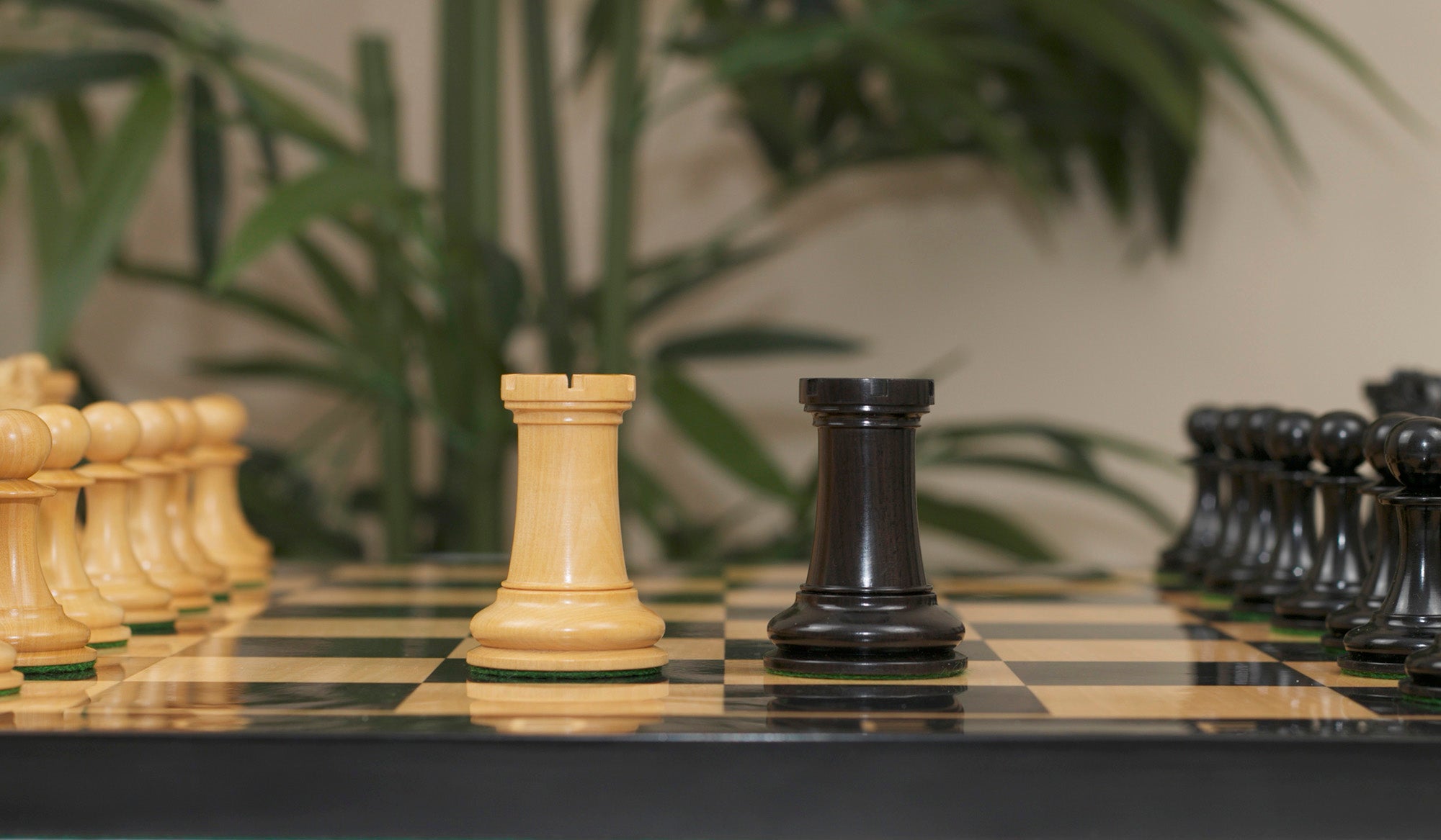 Tristan Series Luxury Staunton Chess Pieces in Ebony wood: King Size 4"
