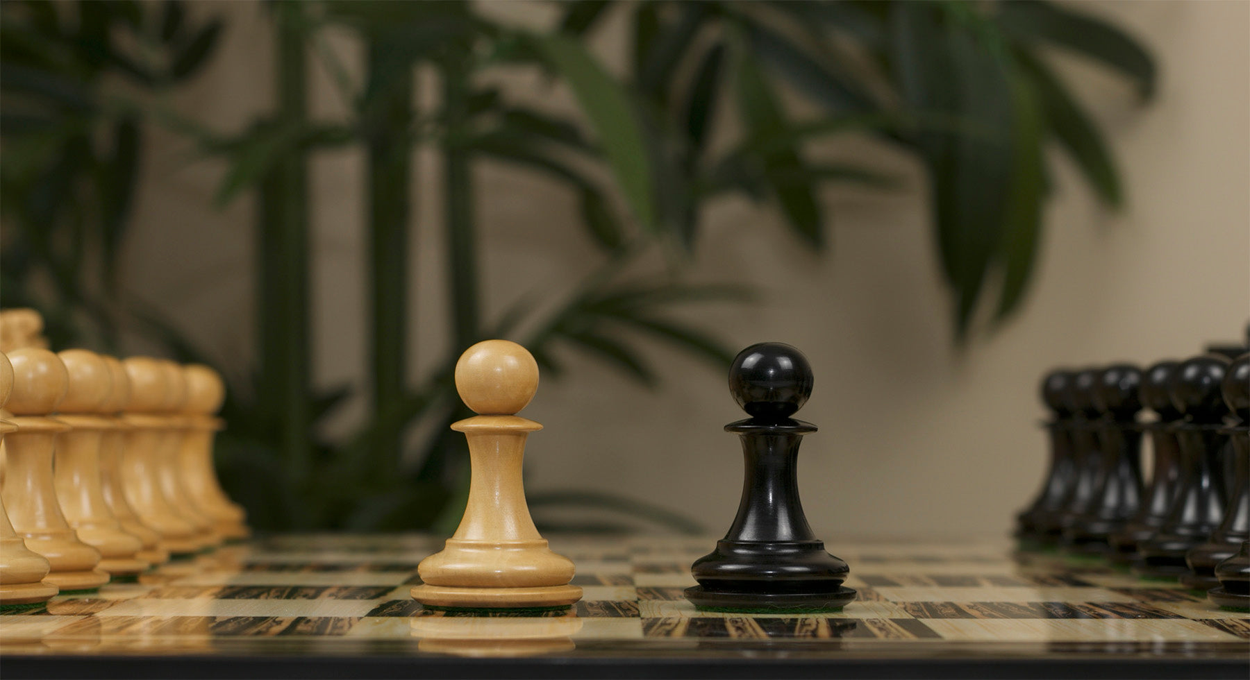 Tristan Series Luxury Staunton Chess Pieces in Ebony wood: King Size 4.4"