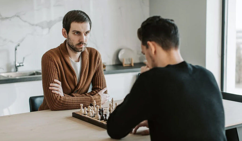 FROM A CHESS BEGINNER TO A PRO-LEVEL HOW? NEED TO KNOW EXPERT TIPS AND TRICKS!