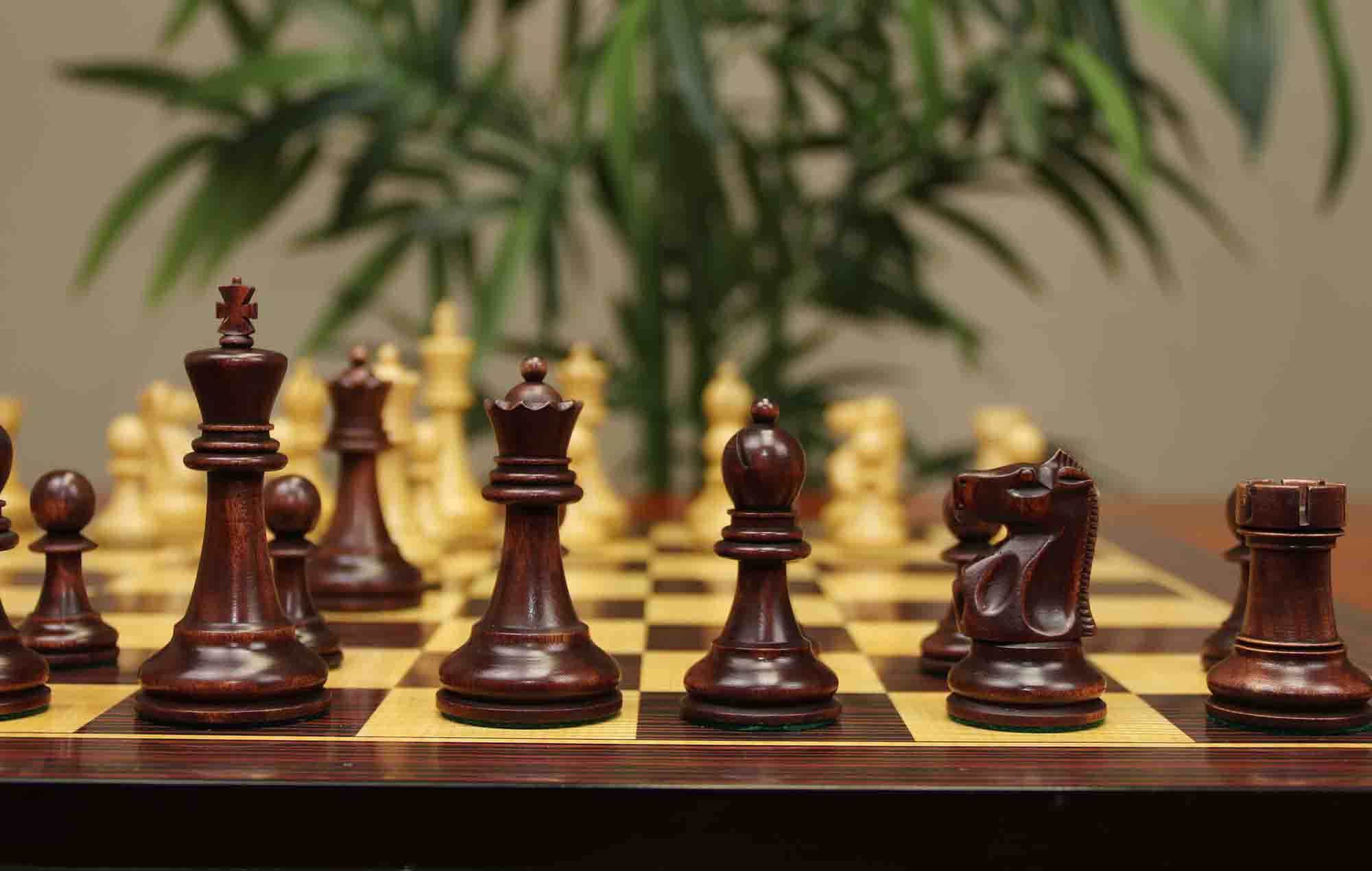 Fischer-Spassky / 1972 World Championship 3.75" Natural Boxwood/Mahogany Stained Chessmen