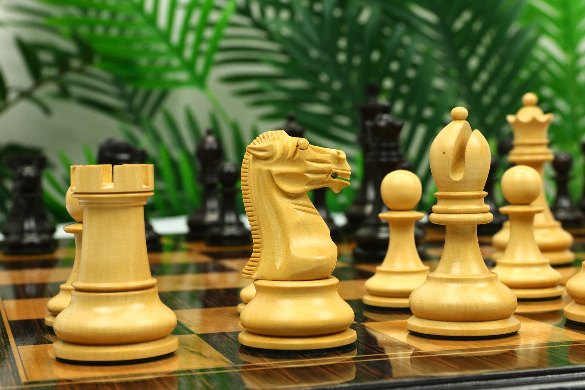 Reproduction BCC 1900-01 Edition Staunton Stroud Club Size 4.4" Natural Boxwood & Ebony Chessmen