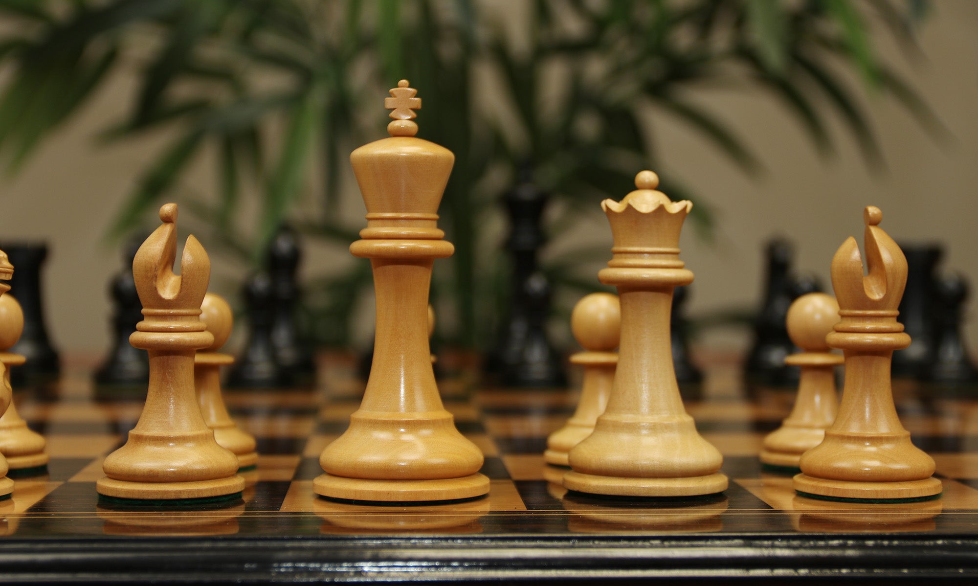 Anderson 1855-60 Reproduced 4.4" Staunton Chessmen in Non-Antiqued Boxwood & Ebonised