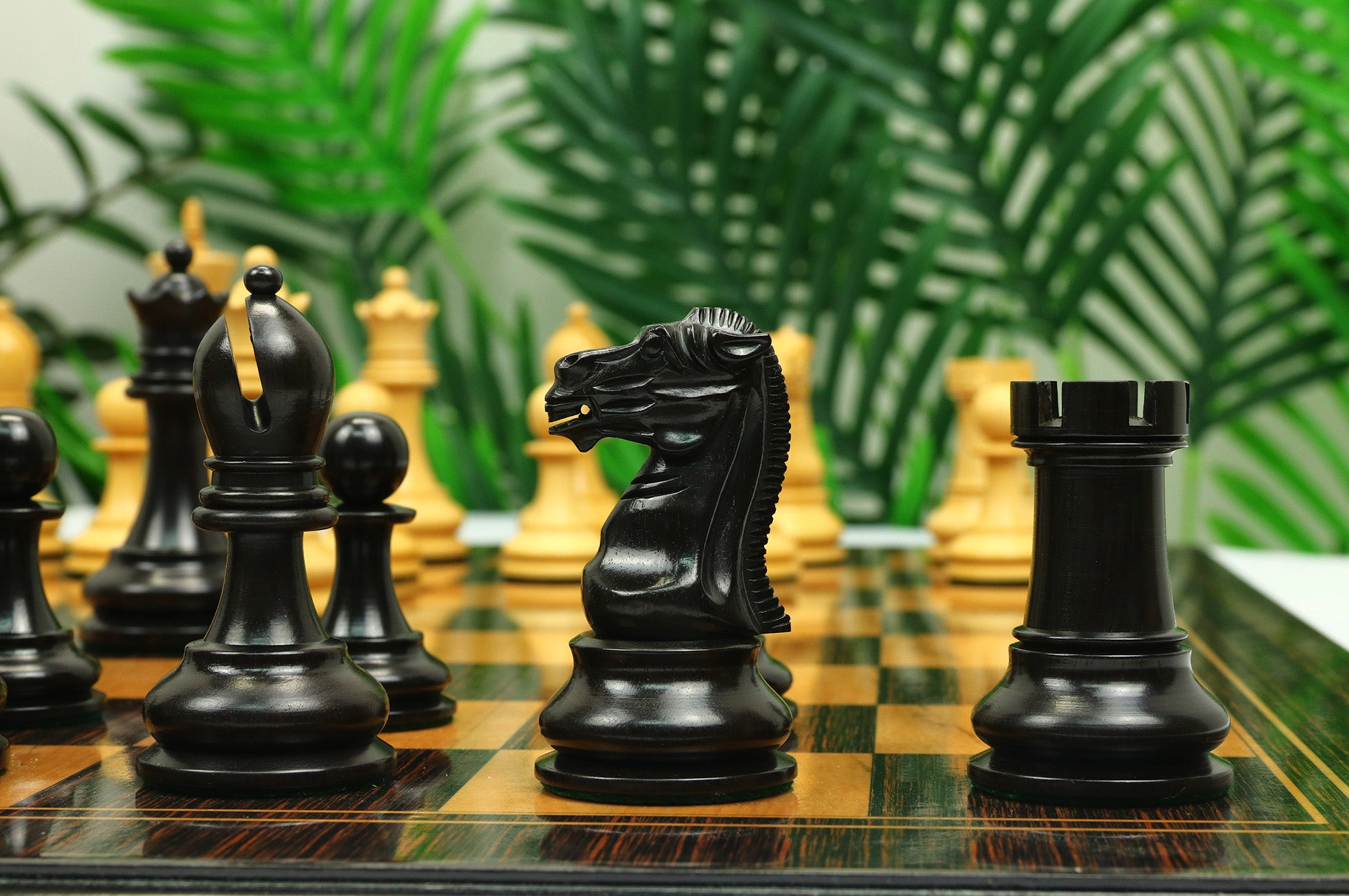 Reproduction BCC 1900-01 Edition Staunton Stroud Club Size 4.4" Natural Boxwood & Ebony Chessmen