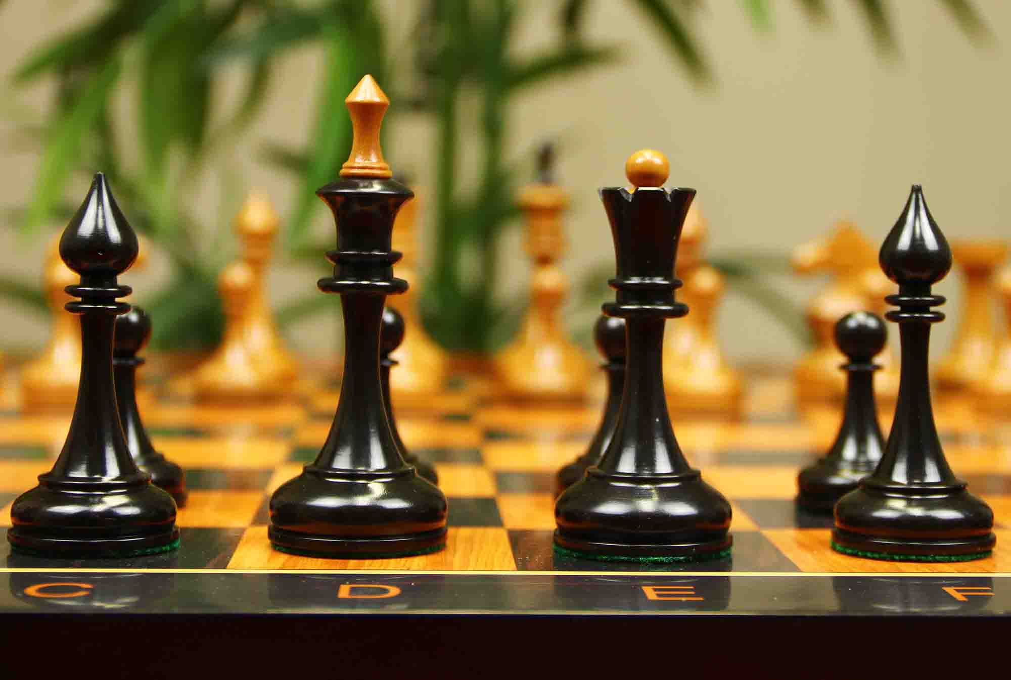 Soviet USSR 1970 Reproduced 4" Chess set in Ebony and Antiqued Boxwood