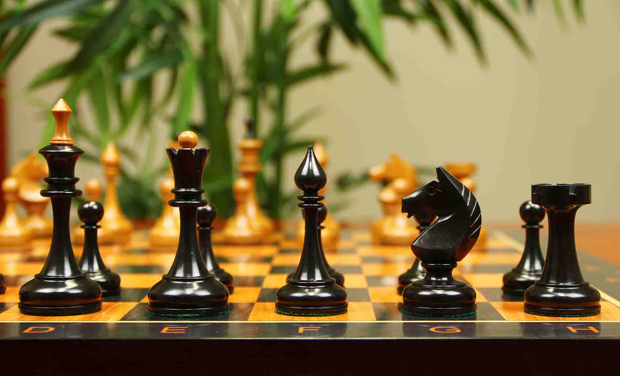 Soviet USSR 1970 Reproduced 4" Chess set in Ebony and Antiqued Boxwood