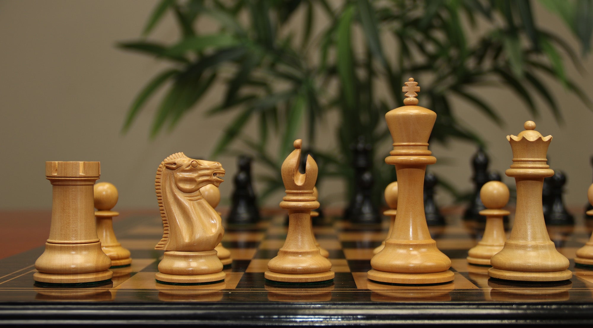 Anderson 1855-60 Reproduced 4.4" Staunton Chessmen in Non-Antiqued Boxwood & Ebonised