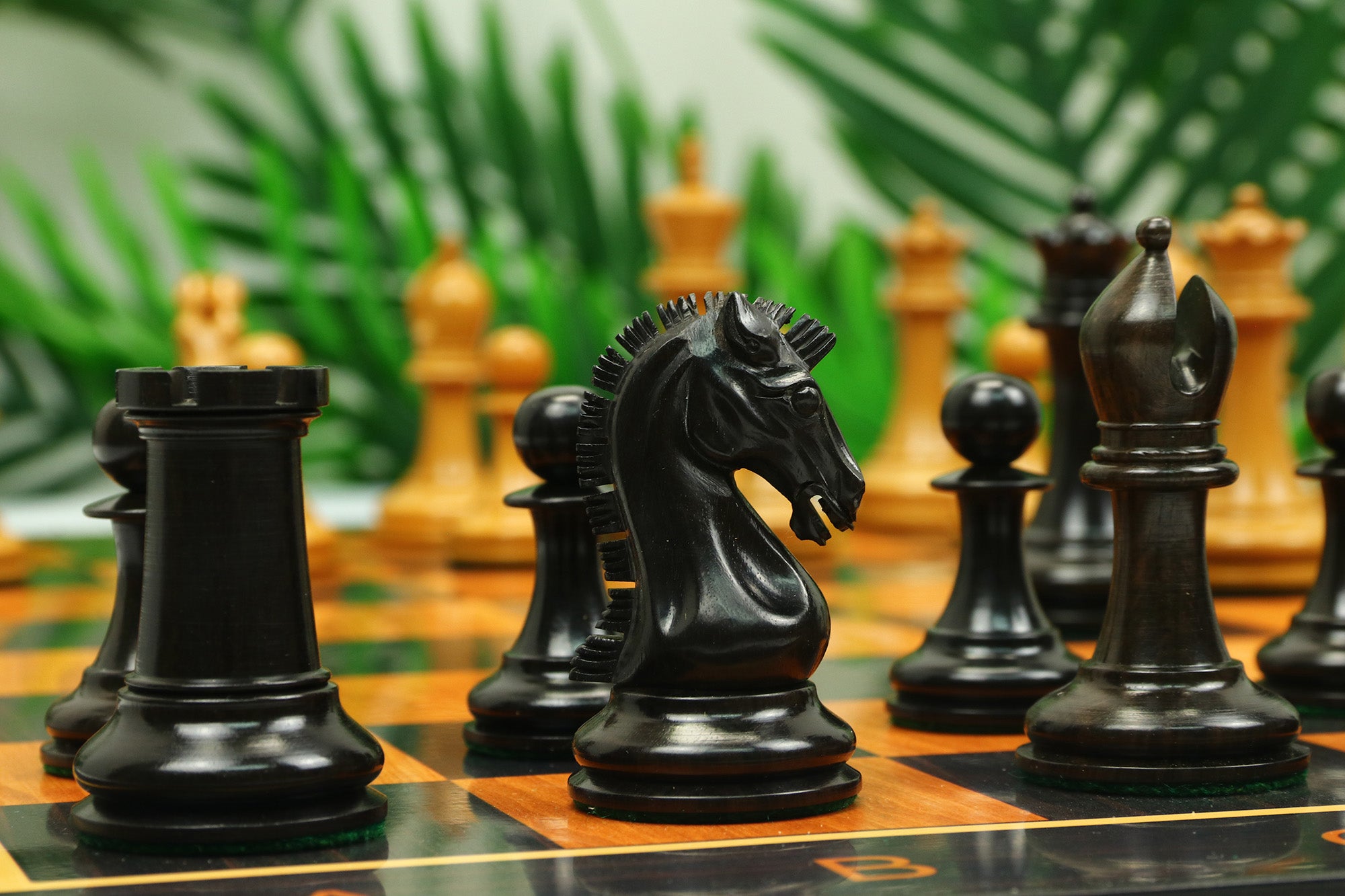 Commemorative Signature Series 3.625" Staunton Chessmen in Antiqued Boxwood/Ebony