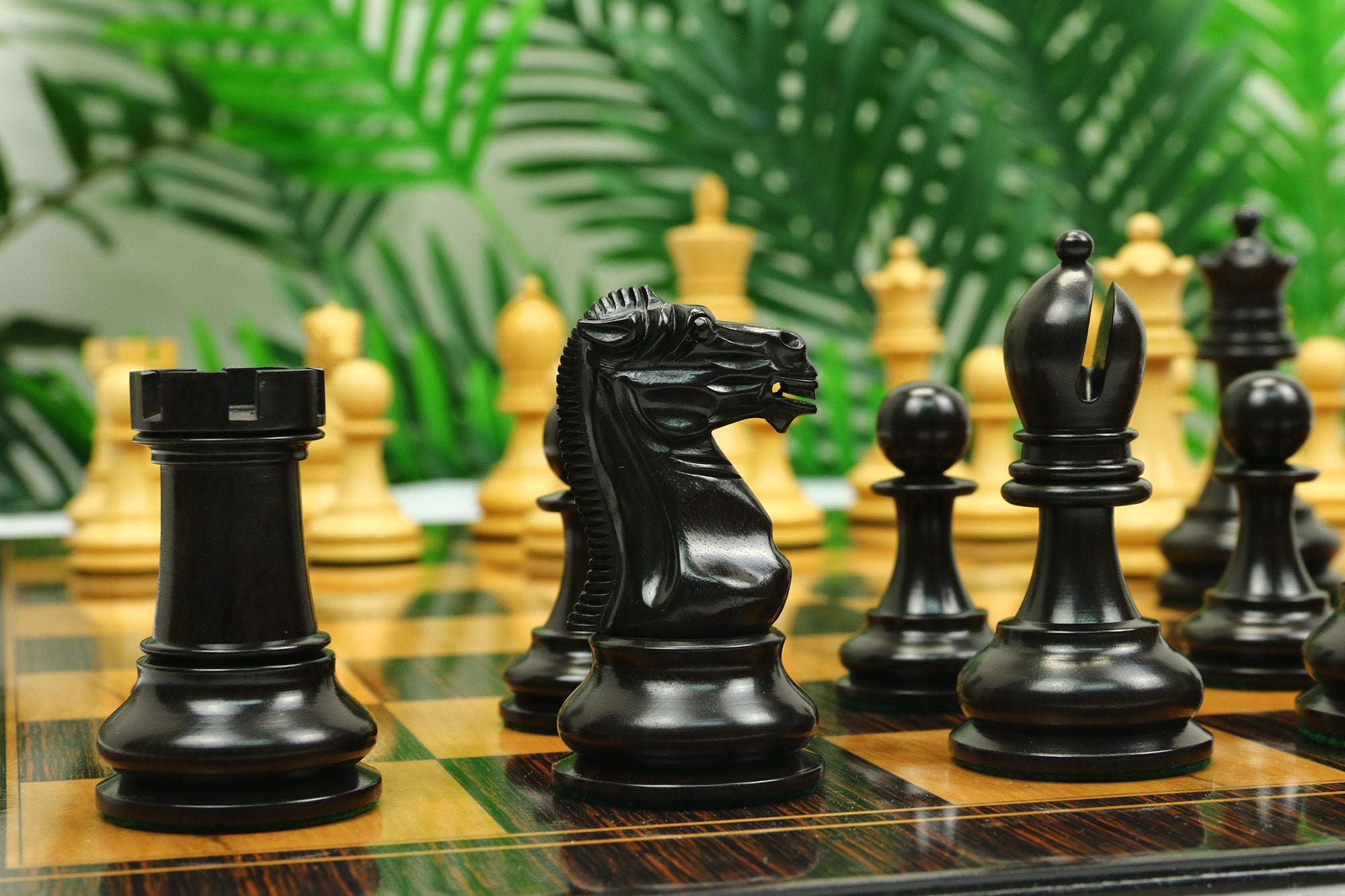 Reproduction BCC 1900-01 Edition Staunton Stroud Club Size 4.4" Natural Boxwood & Ebony Chessmen