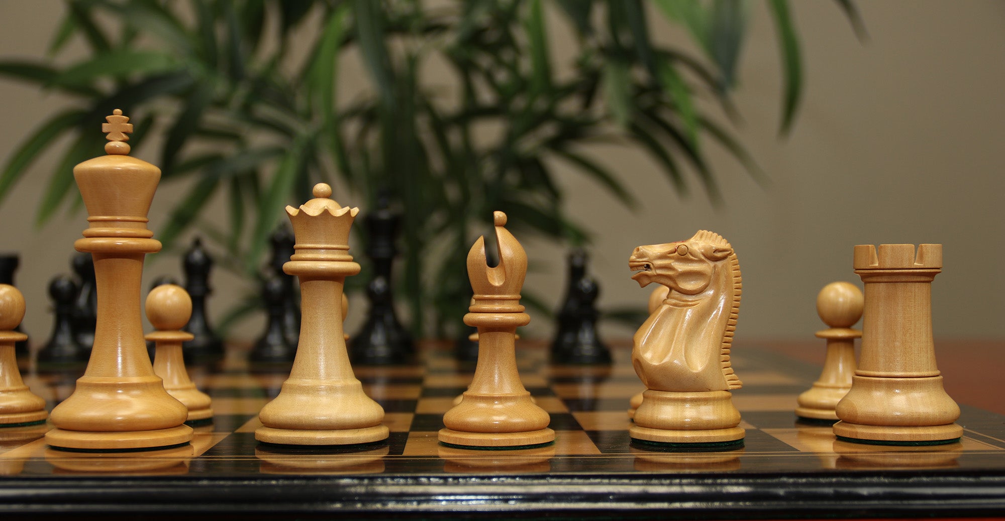 Anderson 1855-60 Reproduced 4.4" Staunton Chessmen in Non-Antiqued Boxwood & Ebonised