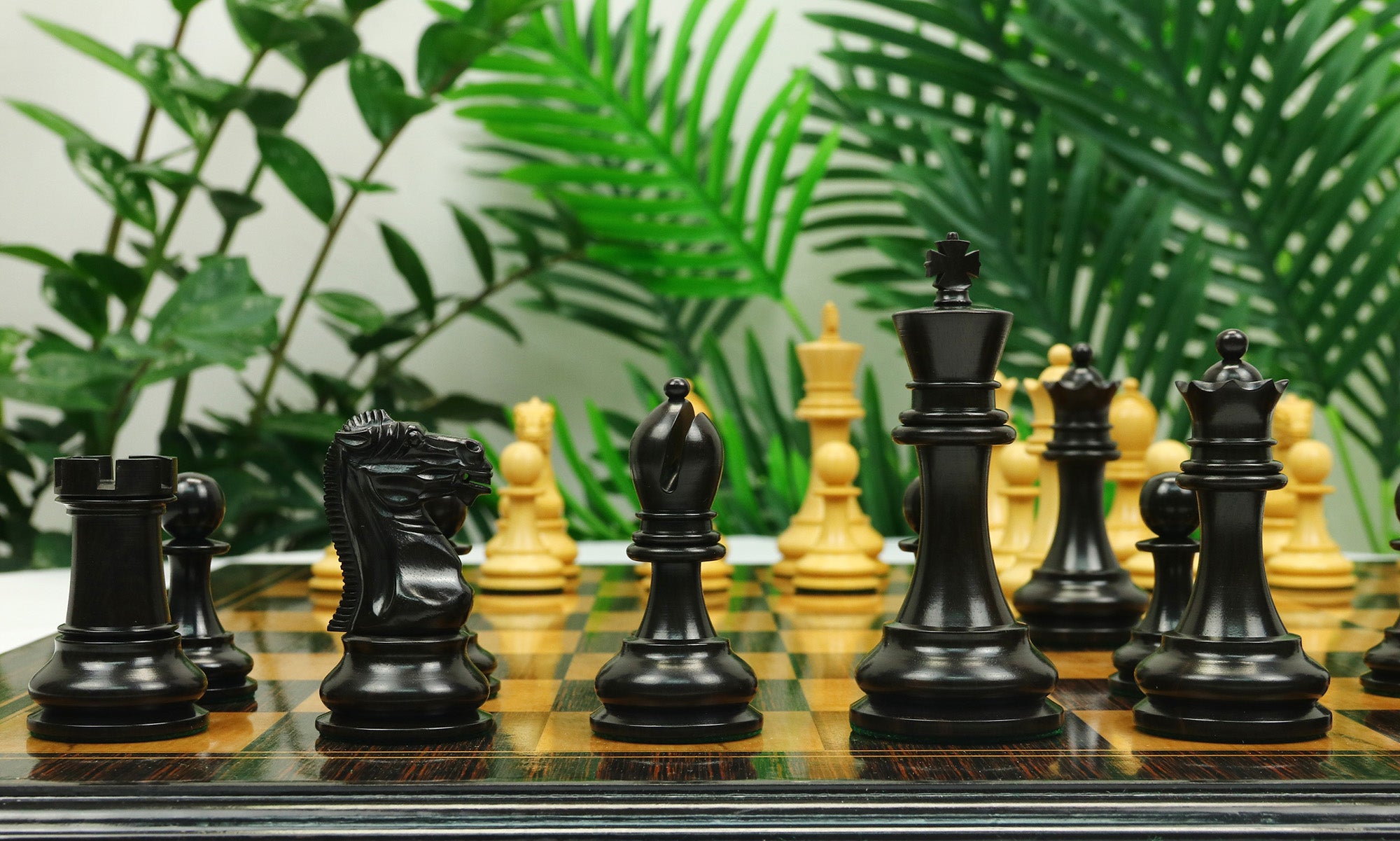 Reproduction BCC 1900-01 Edition Staunton Stroud Club Size 4.4" Natural Boxwood & Ebony Chessmen