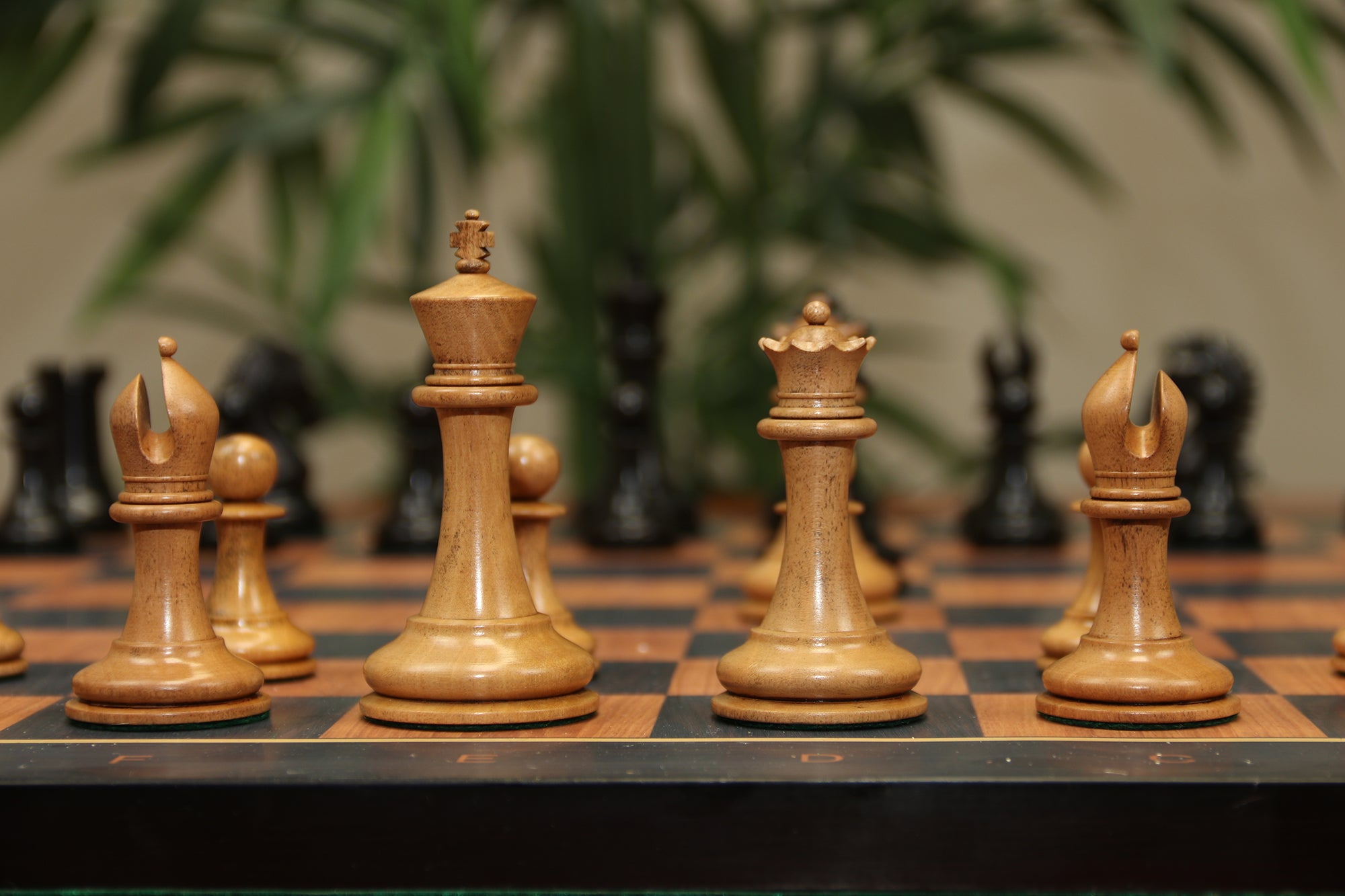 Commemorative Signature Series 3.625" Staunton Chessmen by in Distressed Boxwood/Ebony