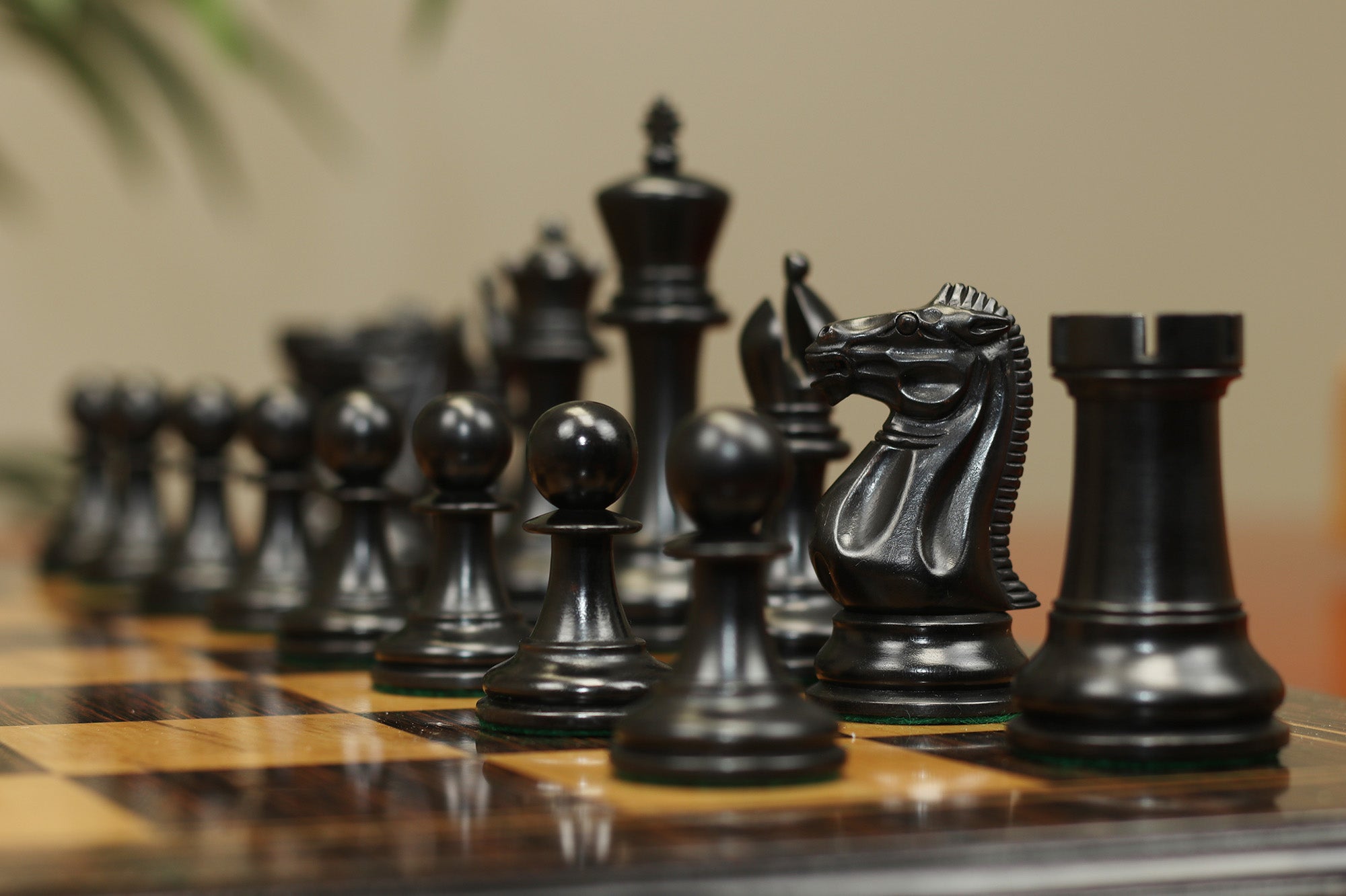 Anderson 1855-60 Reproduced 4.4" Staunton Chessmen in Non-Antiqued Boxwood & Ebonised