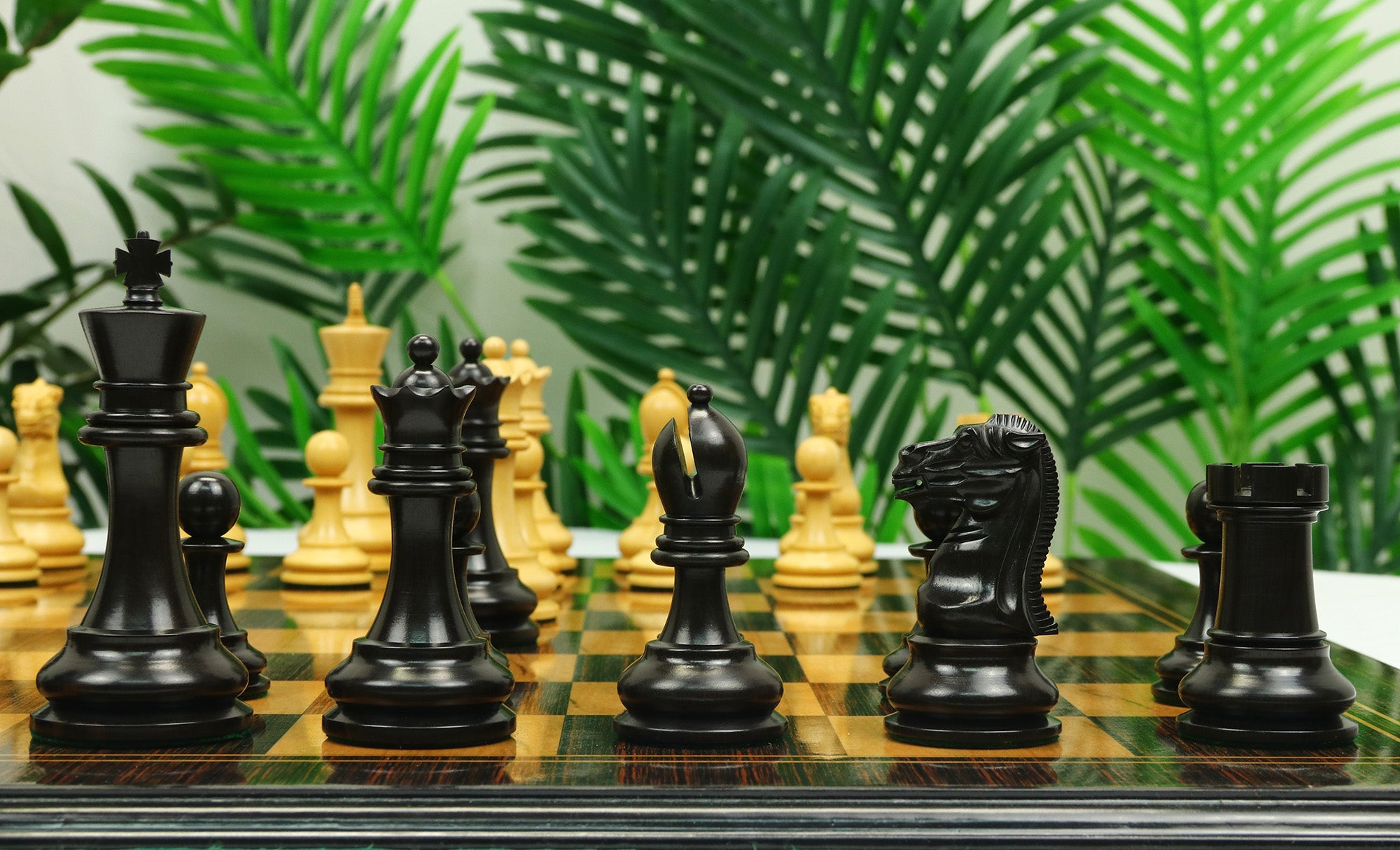 Reproduction BCC 1900-01 Edition Staunton Stroud Club Size 4.4" Natural Boxwood & Ebony Chessmen