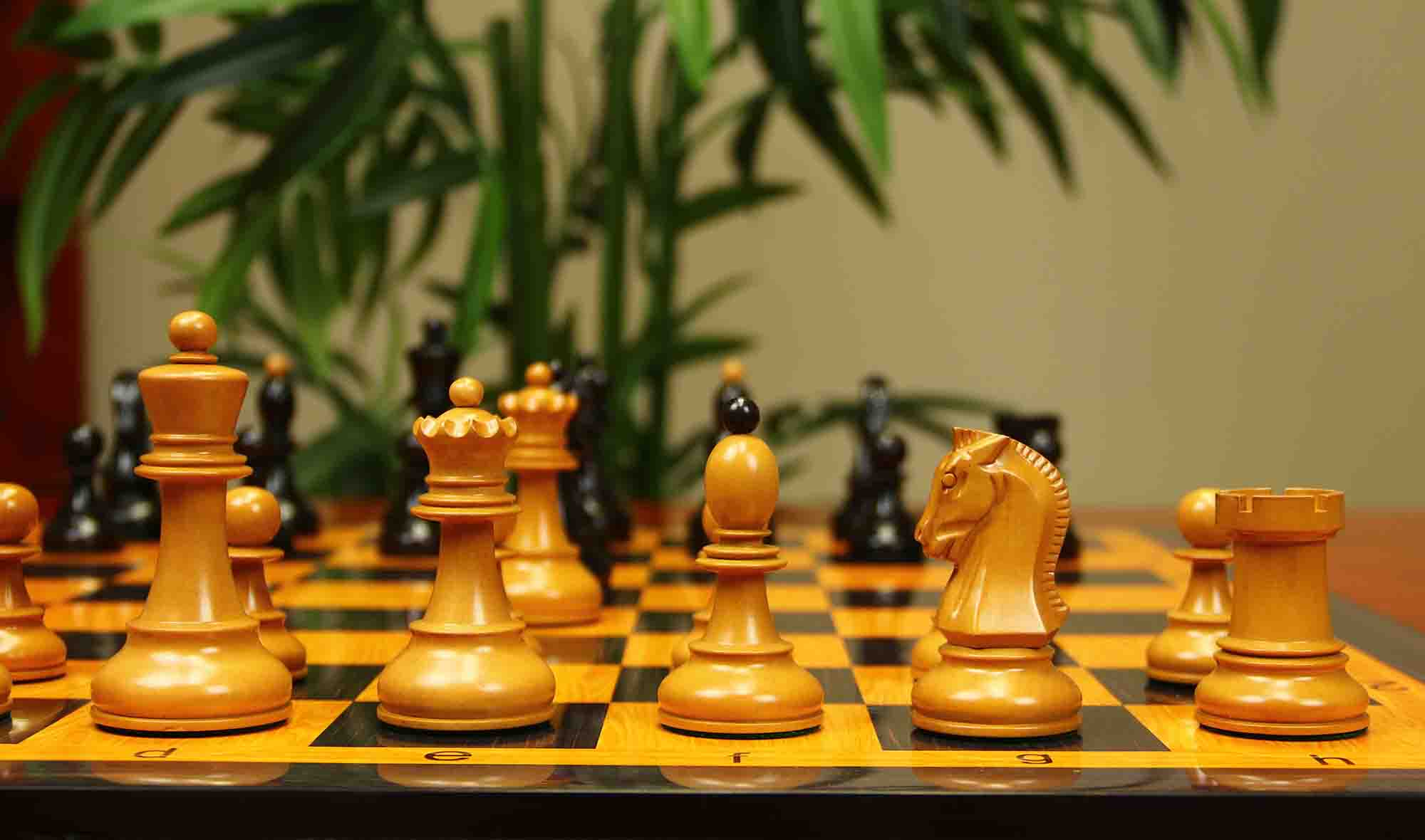 Dubrovnik 1950 Vintage 3.75" Reproduced Chess Set in Ebony & Antiqued Boxwood