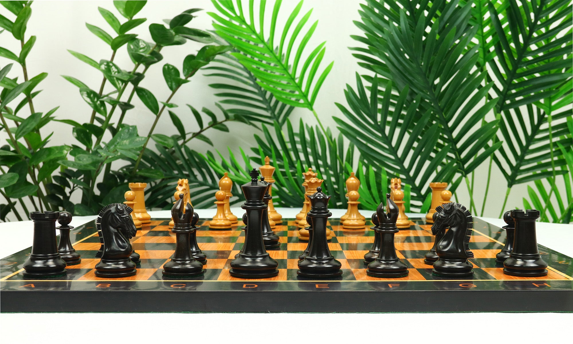 Commemorative Signature Series 3.625" Staunton Chessmen in Antiqued Boxwood/Ebony