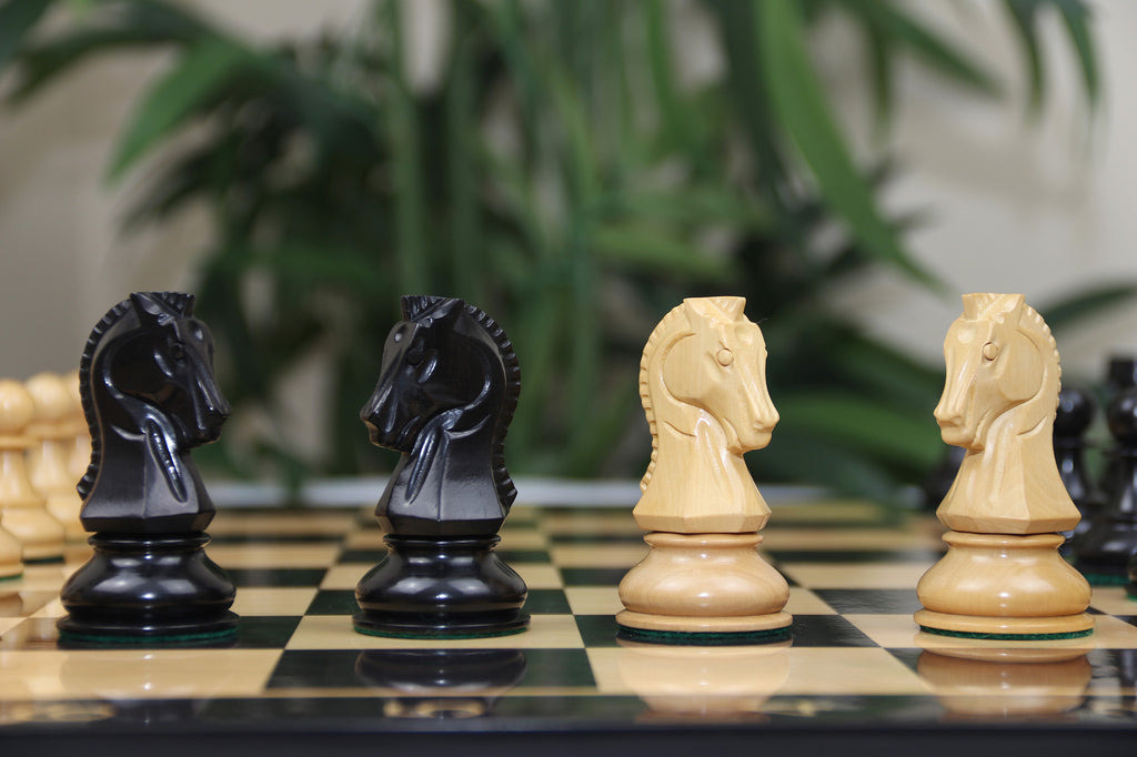The Fischer Dubrovnik 1970 Upgraded Version Chess set in Natural and Ebonised Boxwood