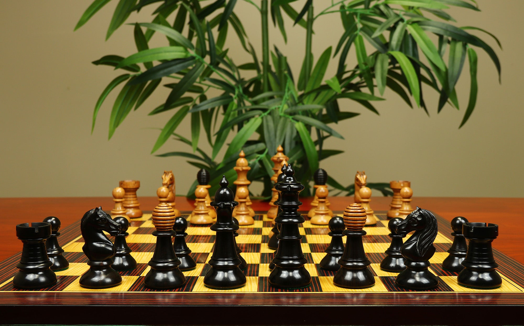 Early Old Vienna Style Coffee House 1900 Reproduction 4.5" Distressed Boxwood/Ebony Wood Chess set