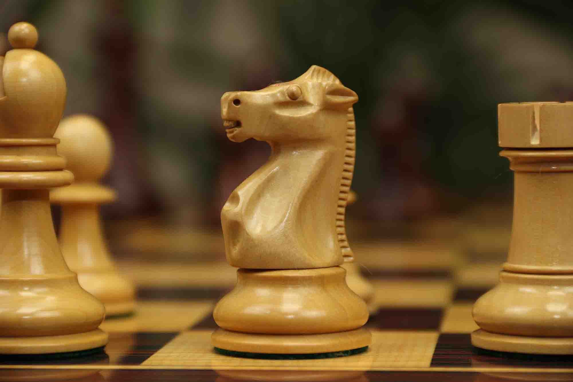 Fischer-Spassky / 1972 World Championship 3.75" Natural Boxwood/Mahogany Stained Chessmen