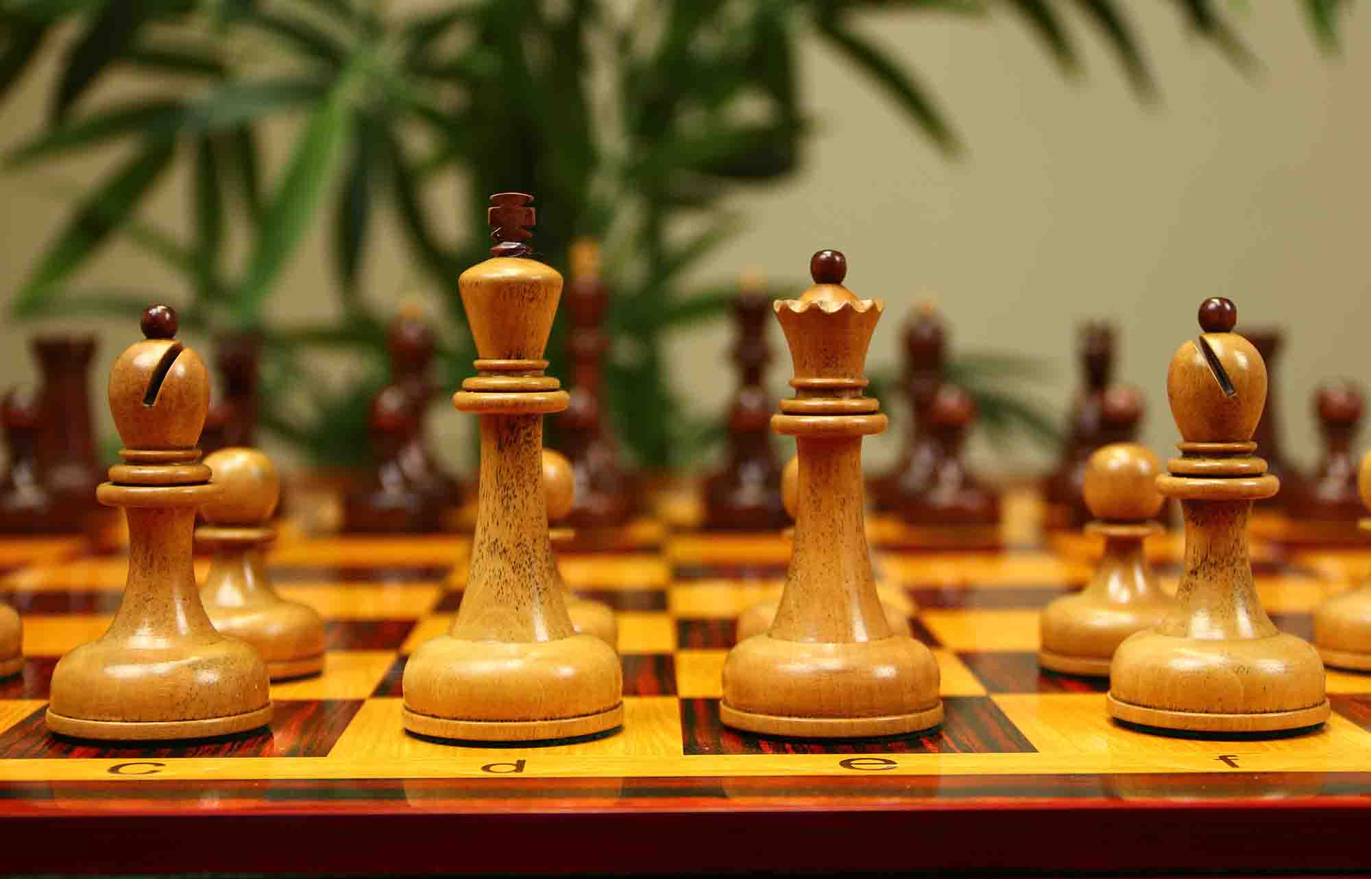 1962 Soviet Championship Historical Reproduced Tal Chess set 4" - Distressed and Mahogany Stained Boxwood