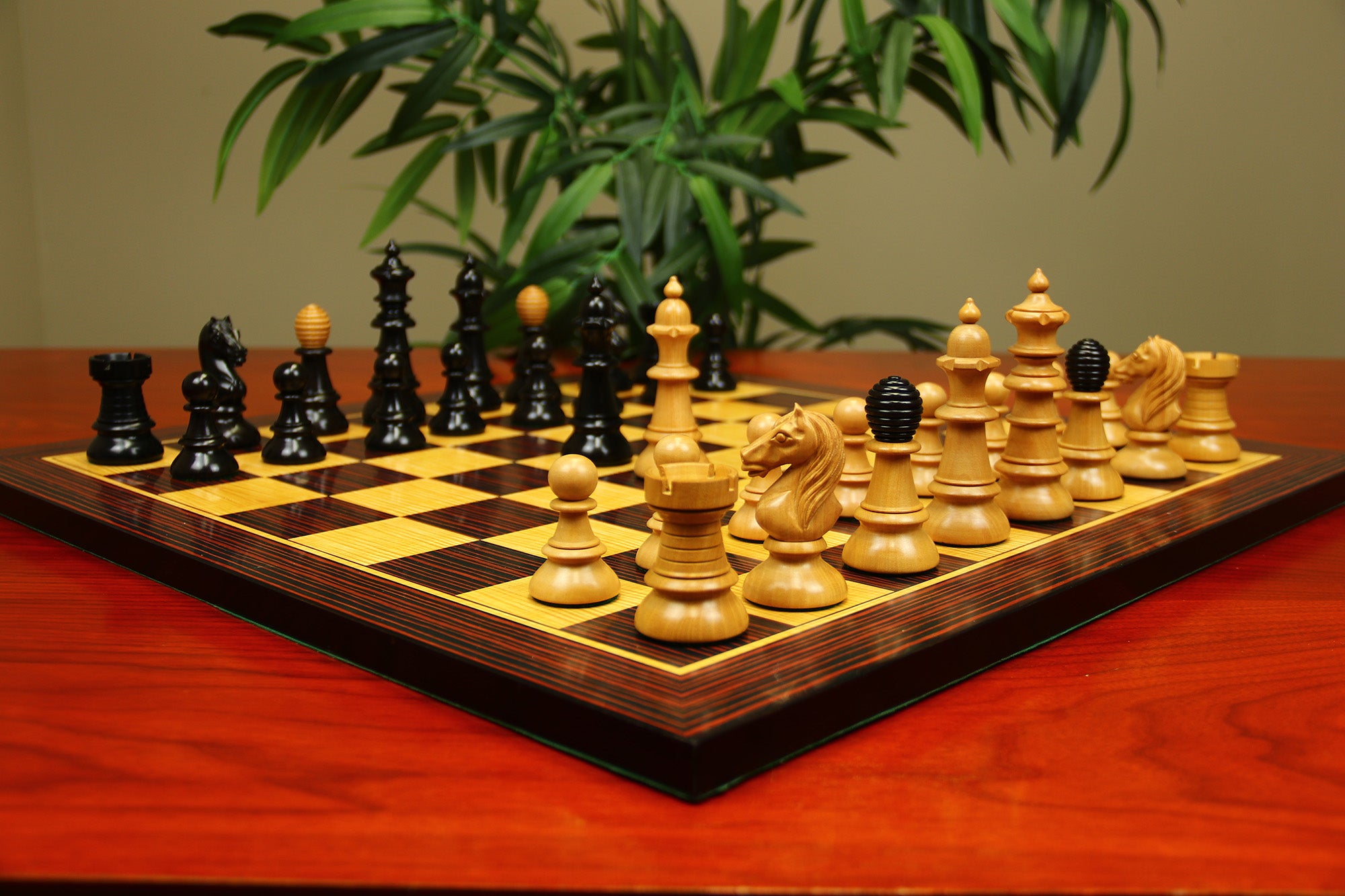 Early Old Vienna Style Coffee House 1900 Reproduction 4.5" Non-Antiqued Boxwood/Ebony Wood Chess set