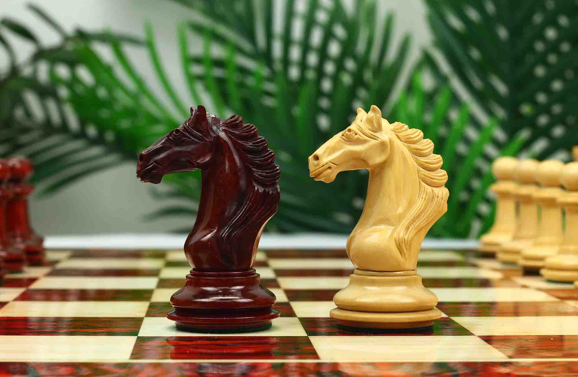 Macedon Series Luxury Staunton 4.4" Boxwood and Bud Rosewood wood Chess set