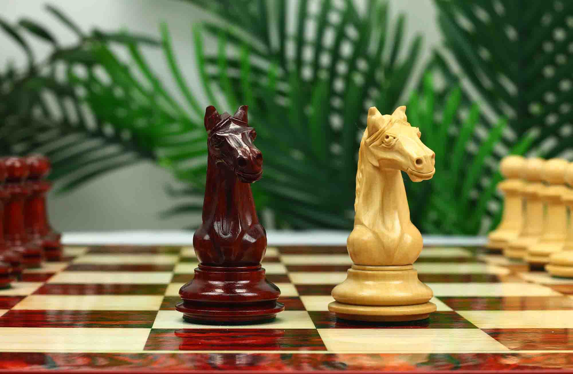 Macedon Series Luxury Staunton 4.4" Boxwood and Bud Rosewood wood Chess set