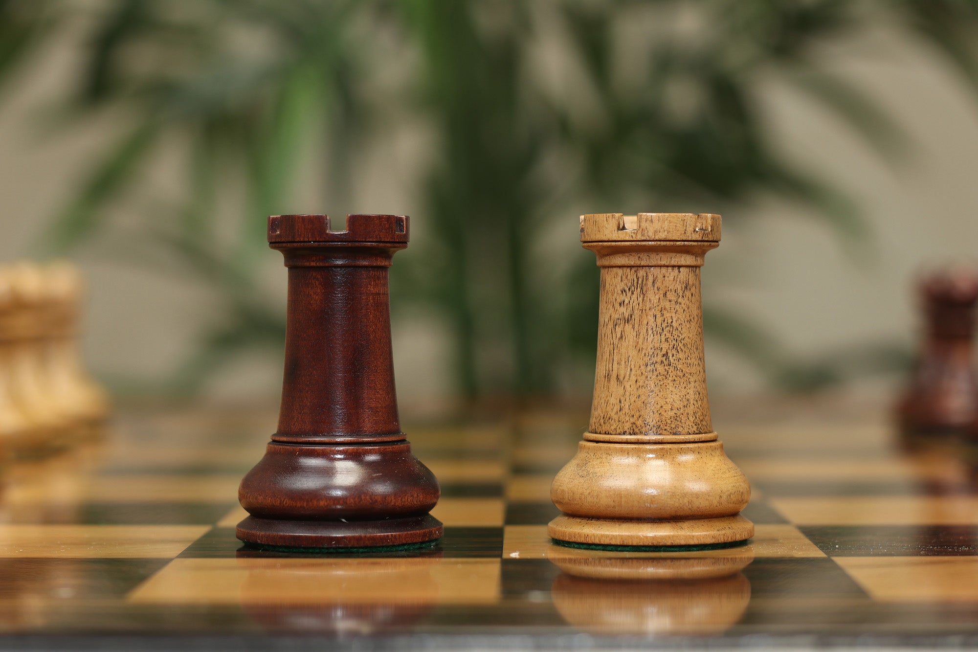 Morphy  Cooke 1849-50 Vintage 4.4" Reproduction Chess Set in Distressed Antique/Mahogany Stained Boxwood