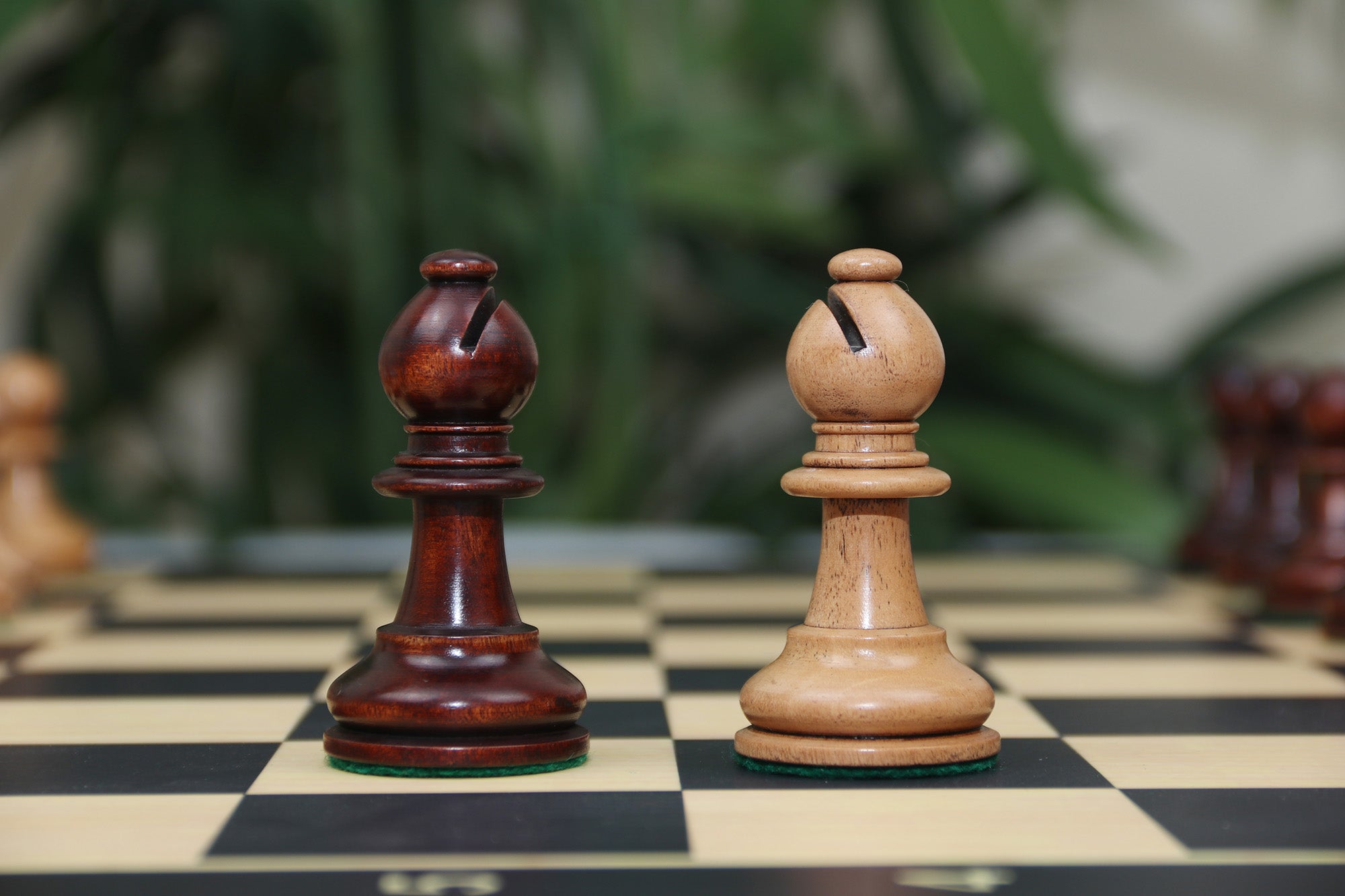 Henri Chavet - Jeu d'échecs type Staunton taille 120 mm 1970-1980 Henri Chavet - Jeu d'échecs type Staunton taille 120 mm 1970-1980