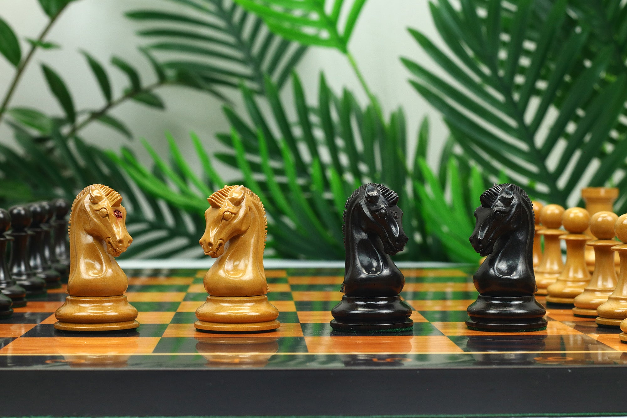 Commemorative Signature Series 3.625" Staunton Chessmen in Antiqued Boxwood/Ebony