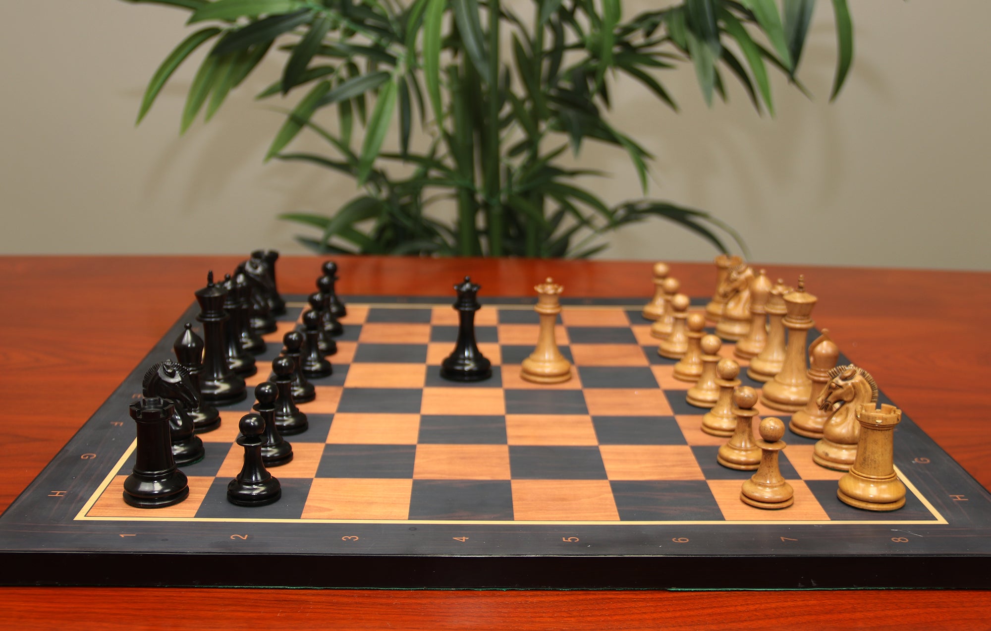 Commemorative Signature Series 3.625" Staunton Chessmen by in Distressed Boxwood/Ebony