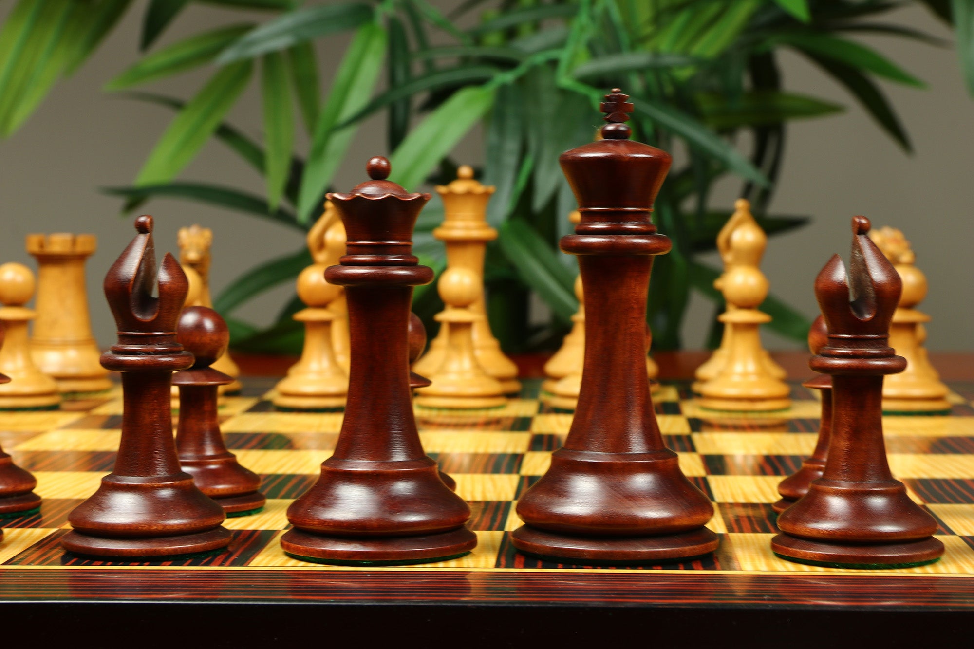 1851-52 Early 2880 Jaques of London Reproduced Vintage 4.4" Chess set Distressed/Mahogany Stained Boxwood wood