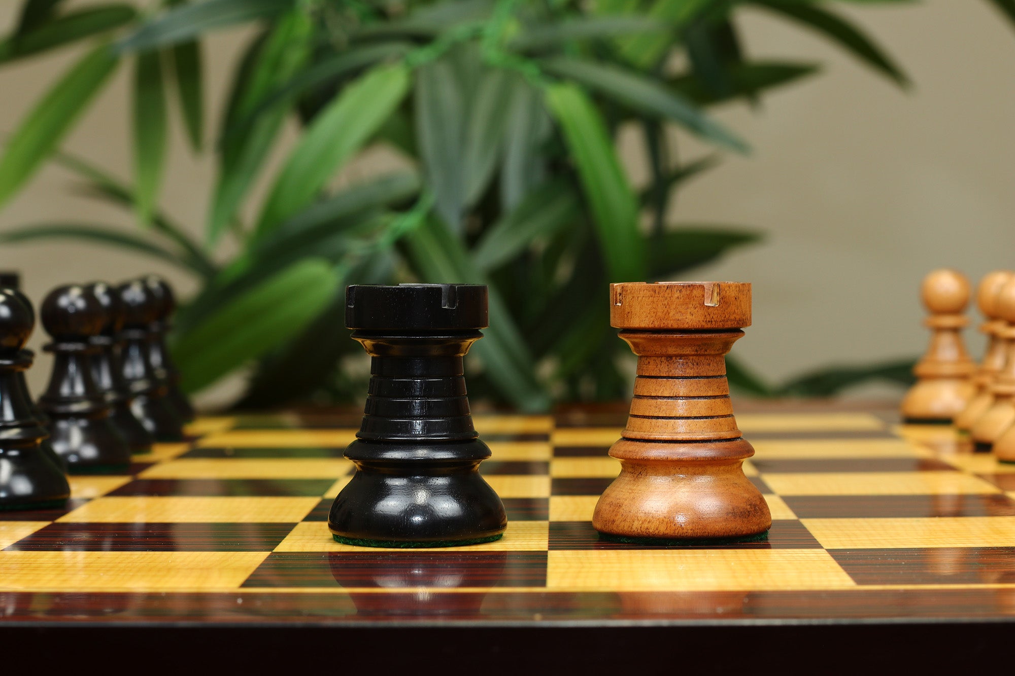 Early Old Vienna Style Coffee House 1900 Reproduction 4.5" Distressed Boxwood/Ebony Wood Chess set