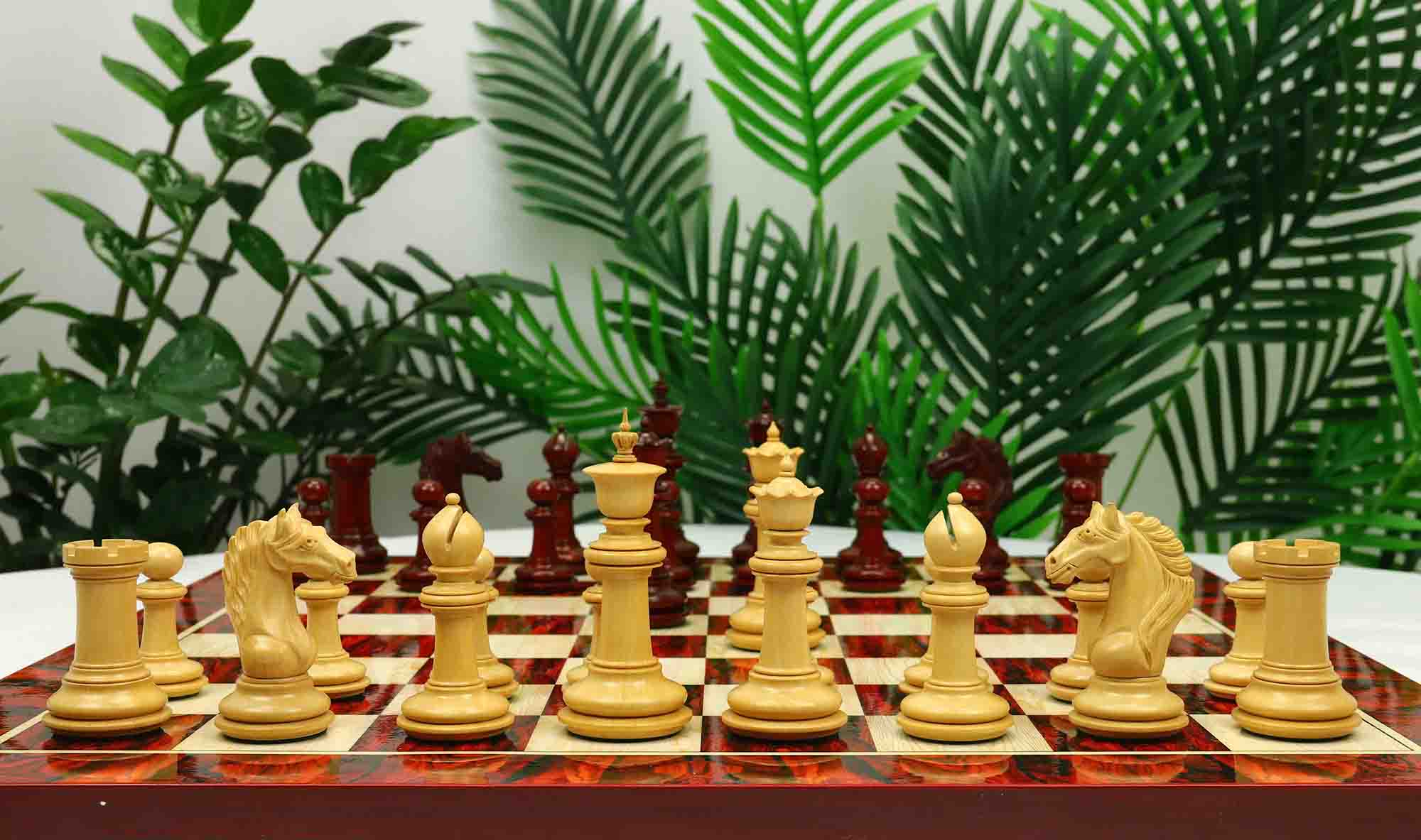 Macedon Series Luxury Staunton 4.4" Boxwood and Bud Rosewood wood Chess set