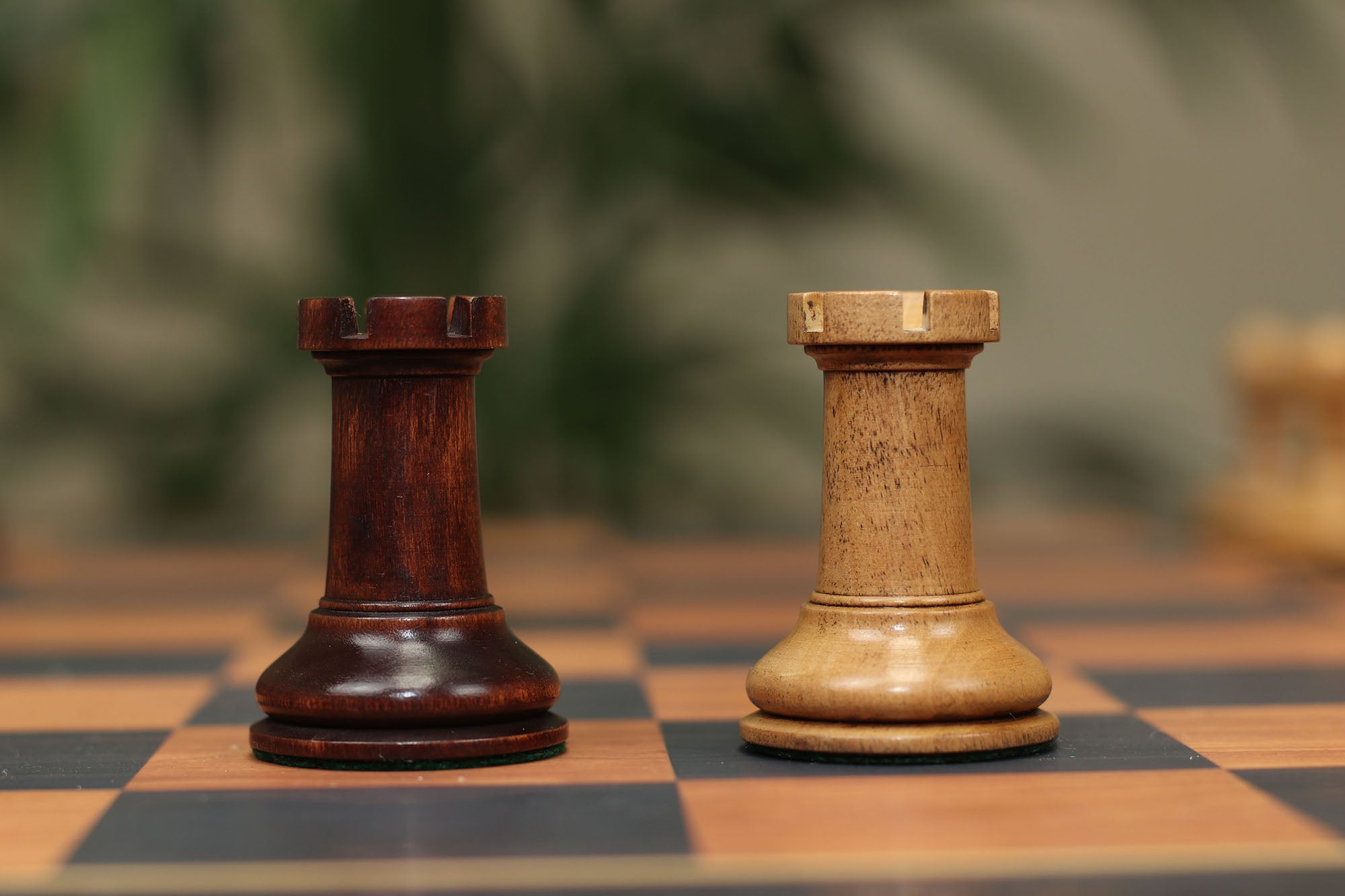 Walter Grimshaw 1854 Reproduced Staunton 3.5"  Distressed/Mahogany Stained Boxwood Chessmen