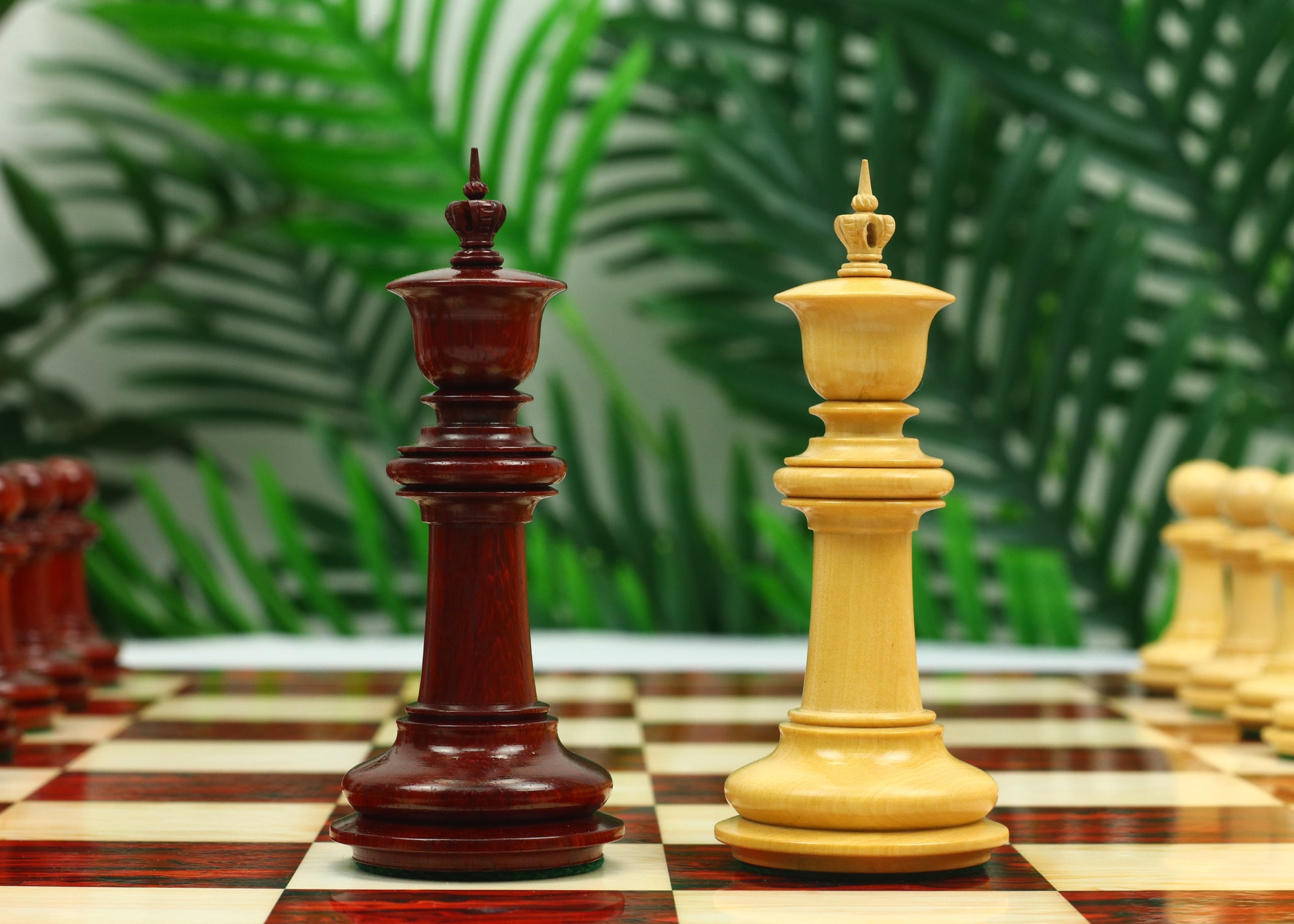 Danum Series 4.4" Premium Staunton Chess Set in Boxwood & Blood Rosewood