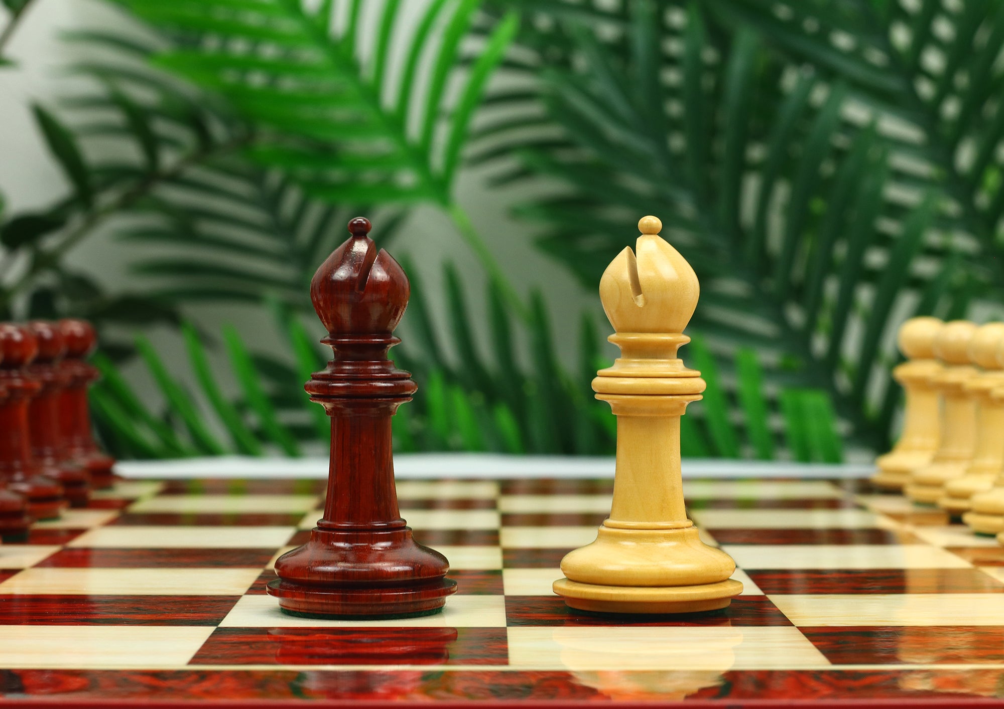 Danum Series 4.4" Premium Staunton Chess Set in Boxwood & Blood Rosewood