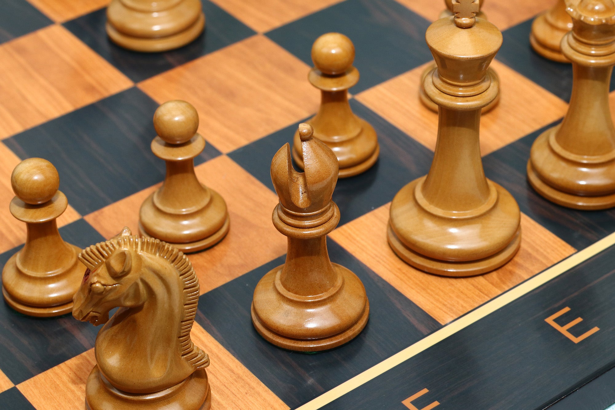 Commemorative Signature Series 3.625" Staunton Chessmen in Antiqued Boxwood/Ebony
