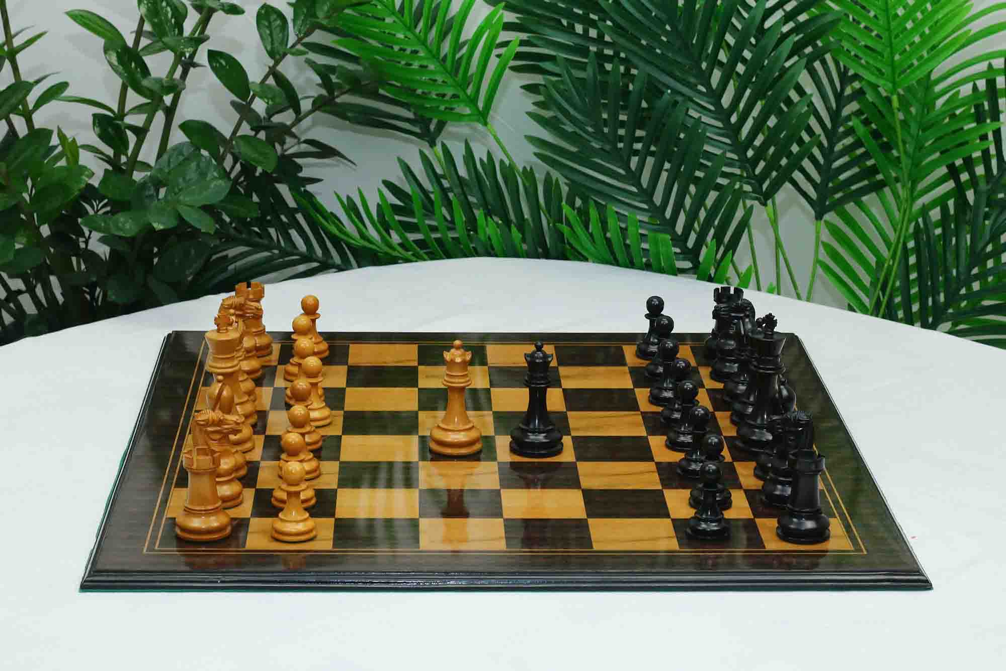 Reproduction BCC 1900-01 Edition Staunton Stroud Club Size 4.4" Antiqued Boxwood & Ebony Chessmen