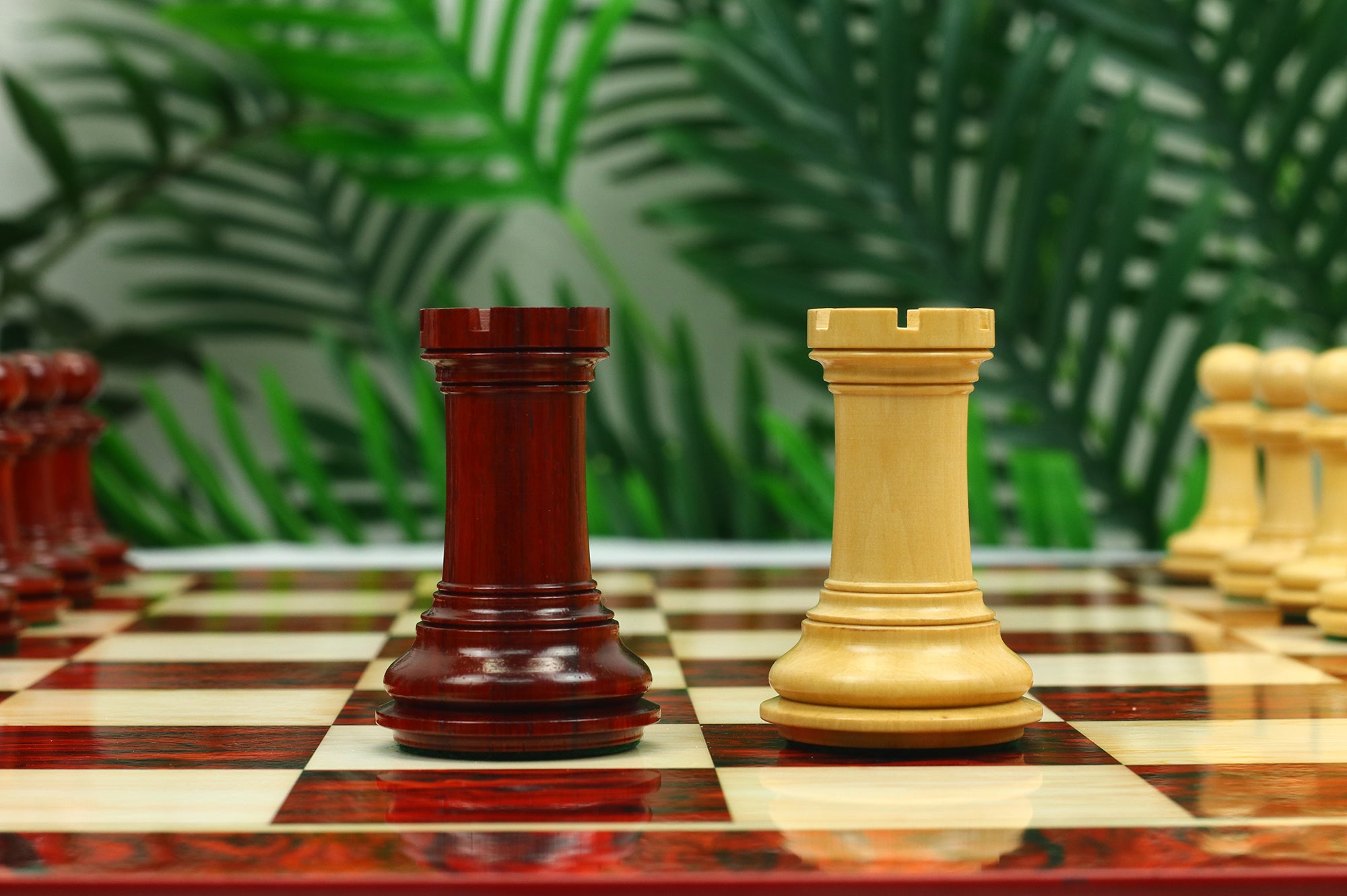 Danum Series 4.4" Premium Staunton Chess Set in Boxwood & Blood Rosewood