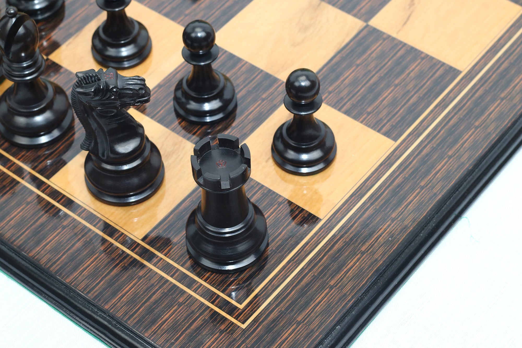 Reproduction BCC 1900-01 Edition Staunton Stroud Club Size 4.4" Natural Boxwood & Ebony Chessmen
