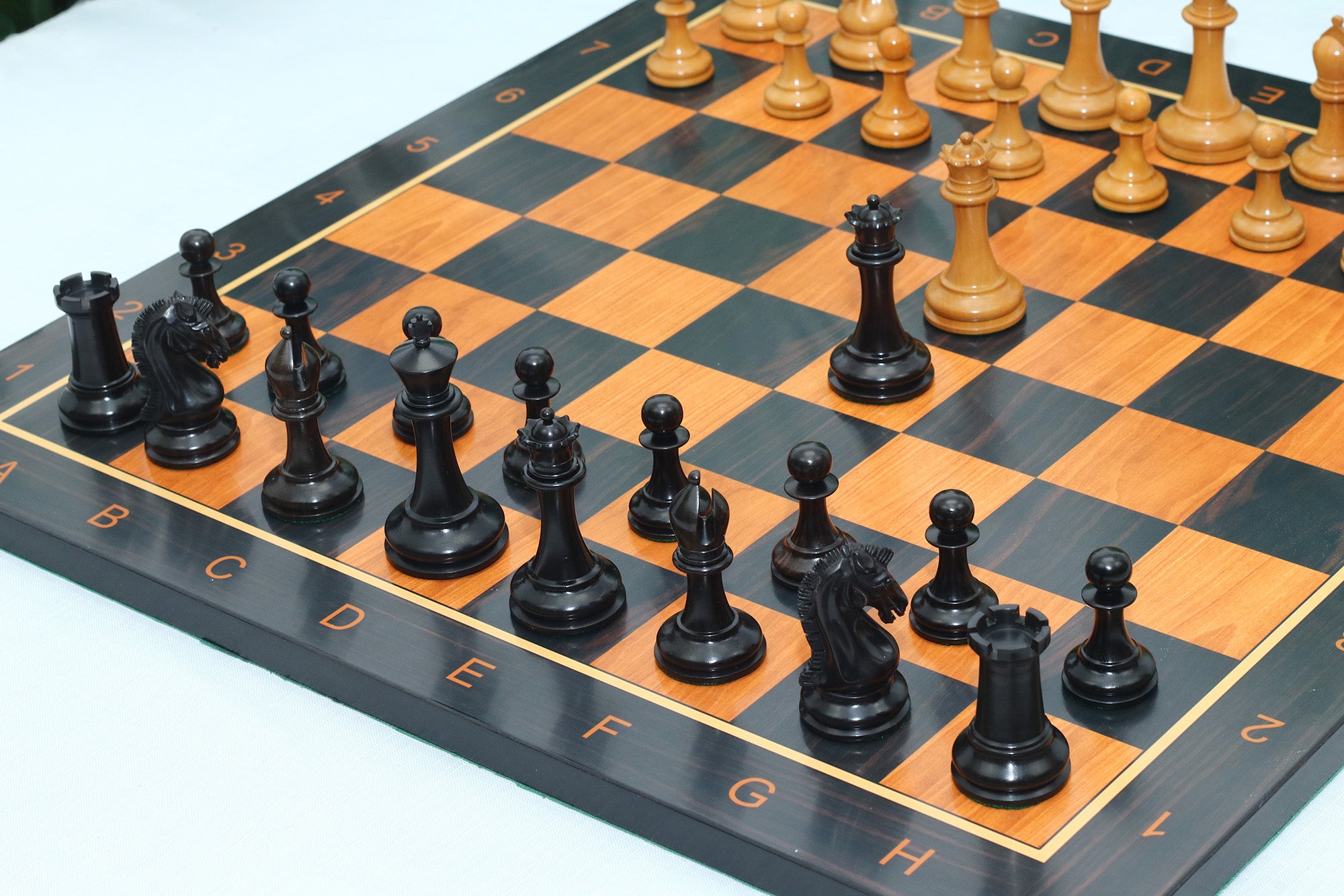 Commemorative Signature Series 3.625" Staunton Chessmen in Antiqued Boxwood/Ebony
