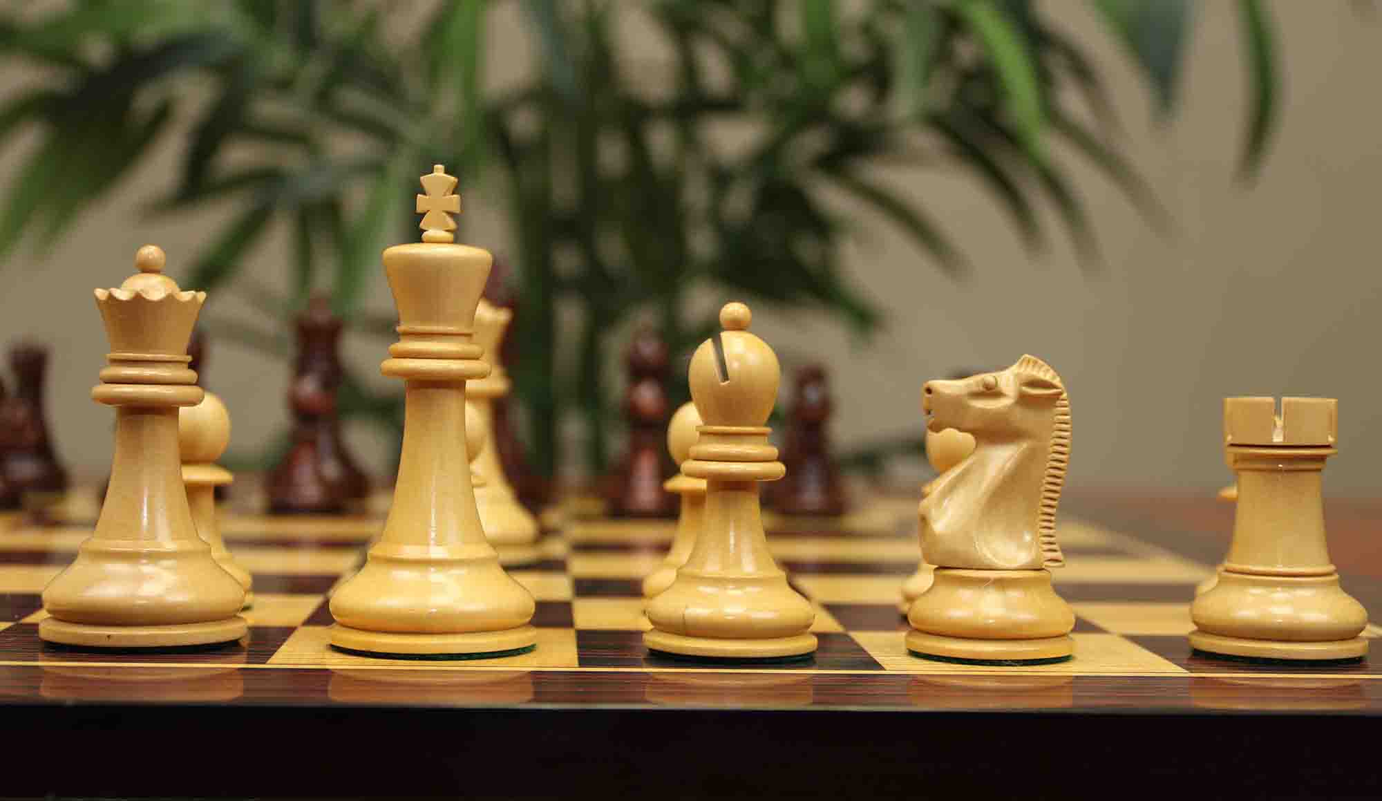 Fischer-Spassky / 1972 World Championship 3.75" Natural Boxwood/Mahogany Stained Chessmen