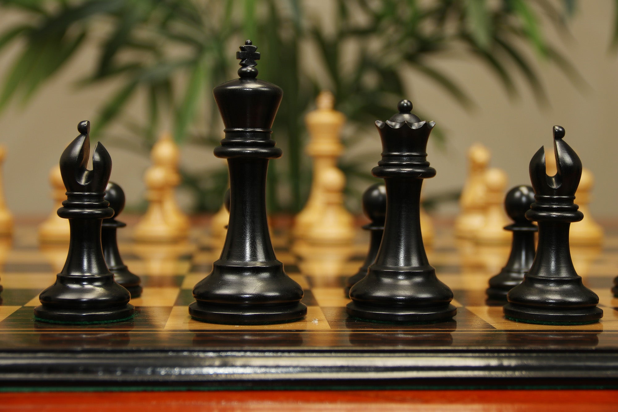 Anderson 1855-60 Reproduced 4.4" Staunton Chessmen in Non-Antiqued Boxwood & Ebonised