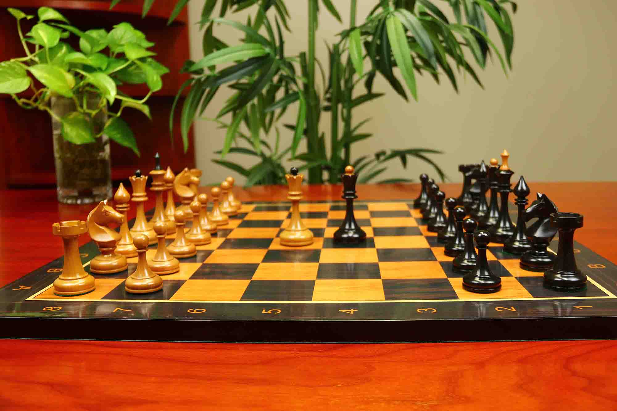 Soviet USSR 1970 Reproduced 4" Chess set in Ebony and Antiqued Boxwood