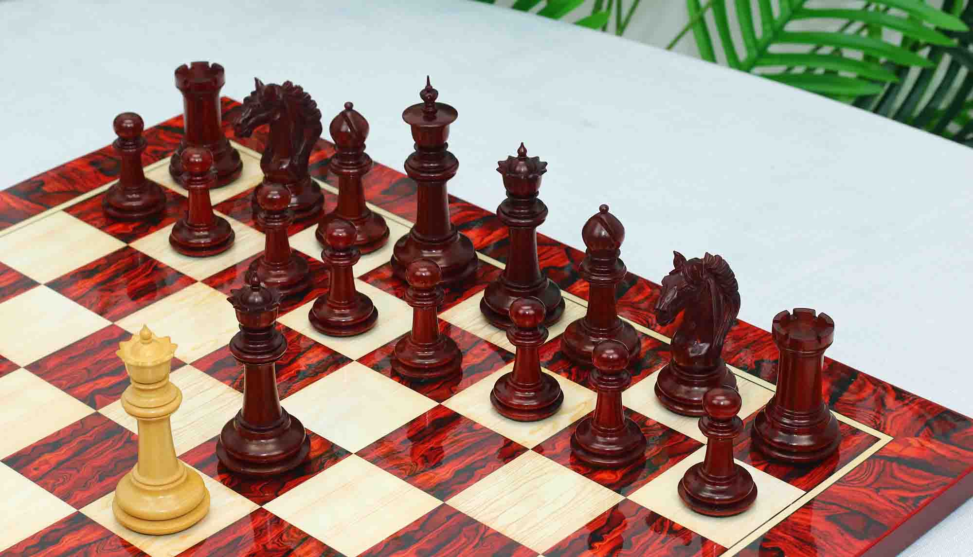 Macedon Series Luxury Staunton 4.4" Boxwood and Bud Rosewood wood Chess set
