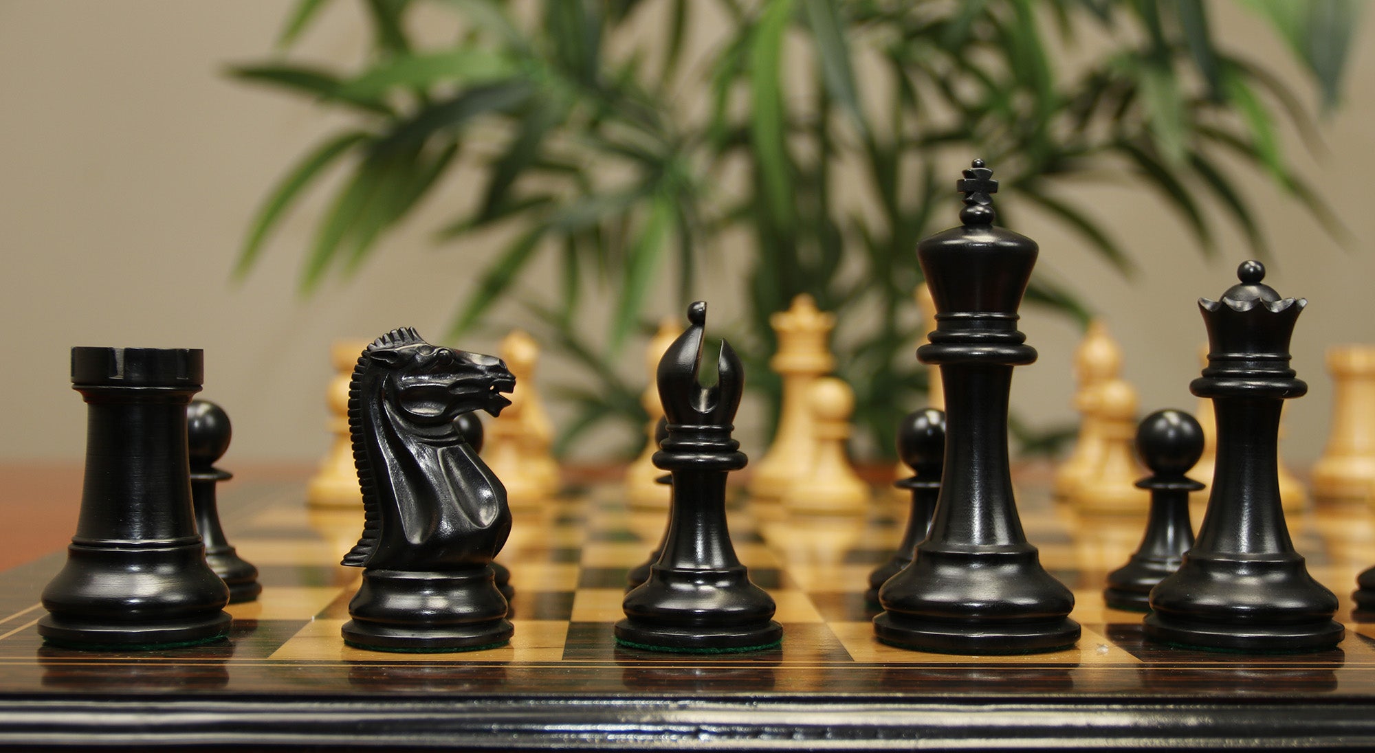 Anderson 1855-60 Reproduced 4.4" Staunton Chessmen in Non-Antiqued Boxwood & Ebonised