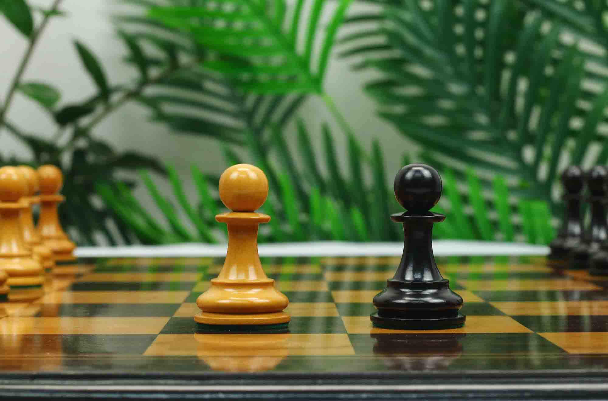 Reproduction BCC 1900-01 Edition Staunton Stroud Club Size 4.4" Antiqued Boxwood & Ebony Chessmen