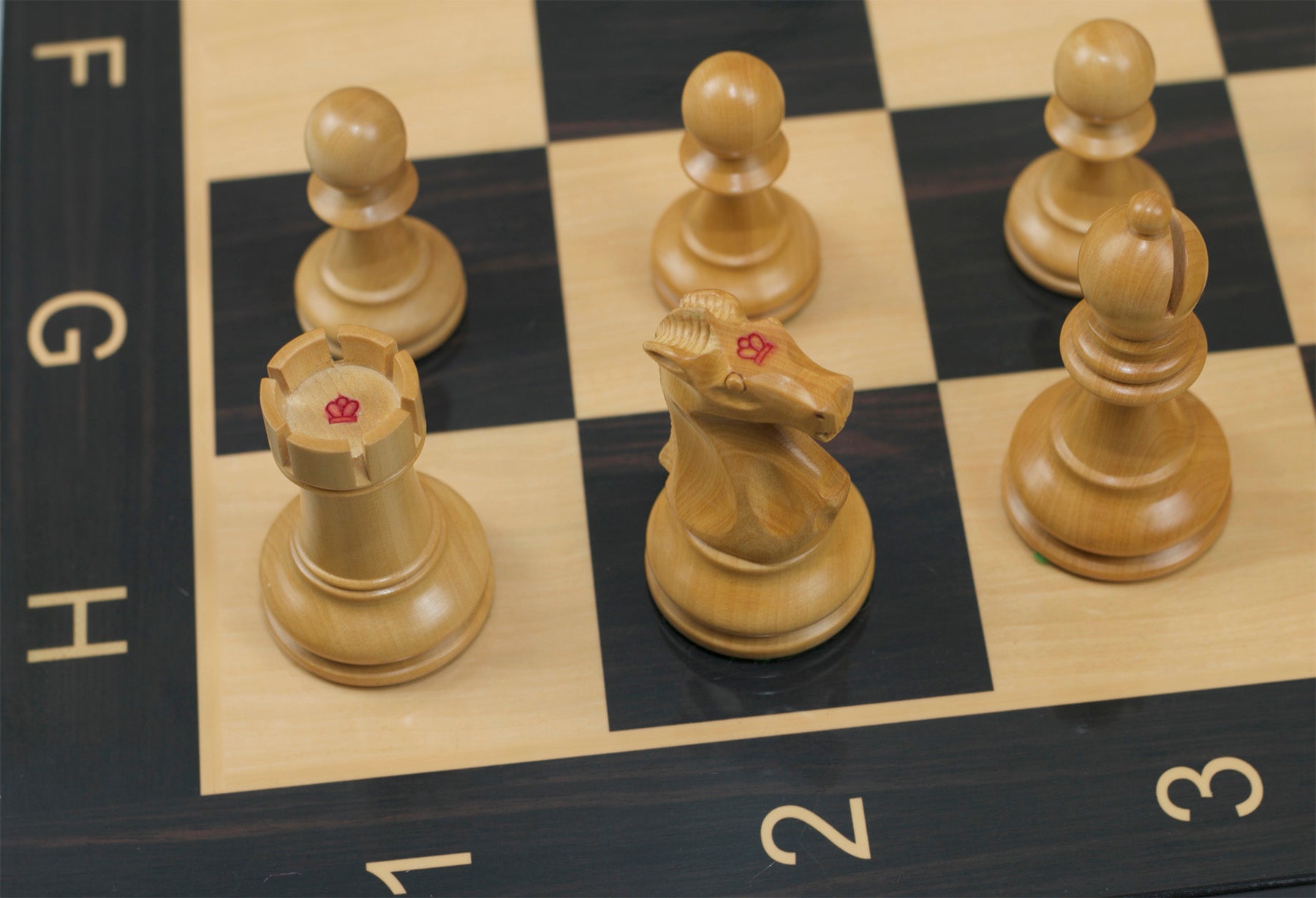 Série Fischer-Spassky (Campeonato Mundial de Xadrez 1972) - Peças de Xadrez  em Madeira de Acácia 3,75 de Índia Boxwood – ROOGU